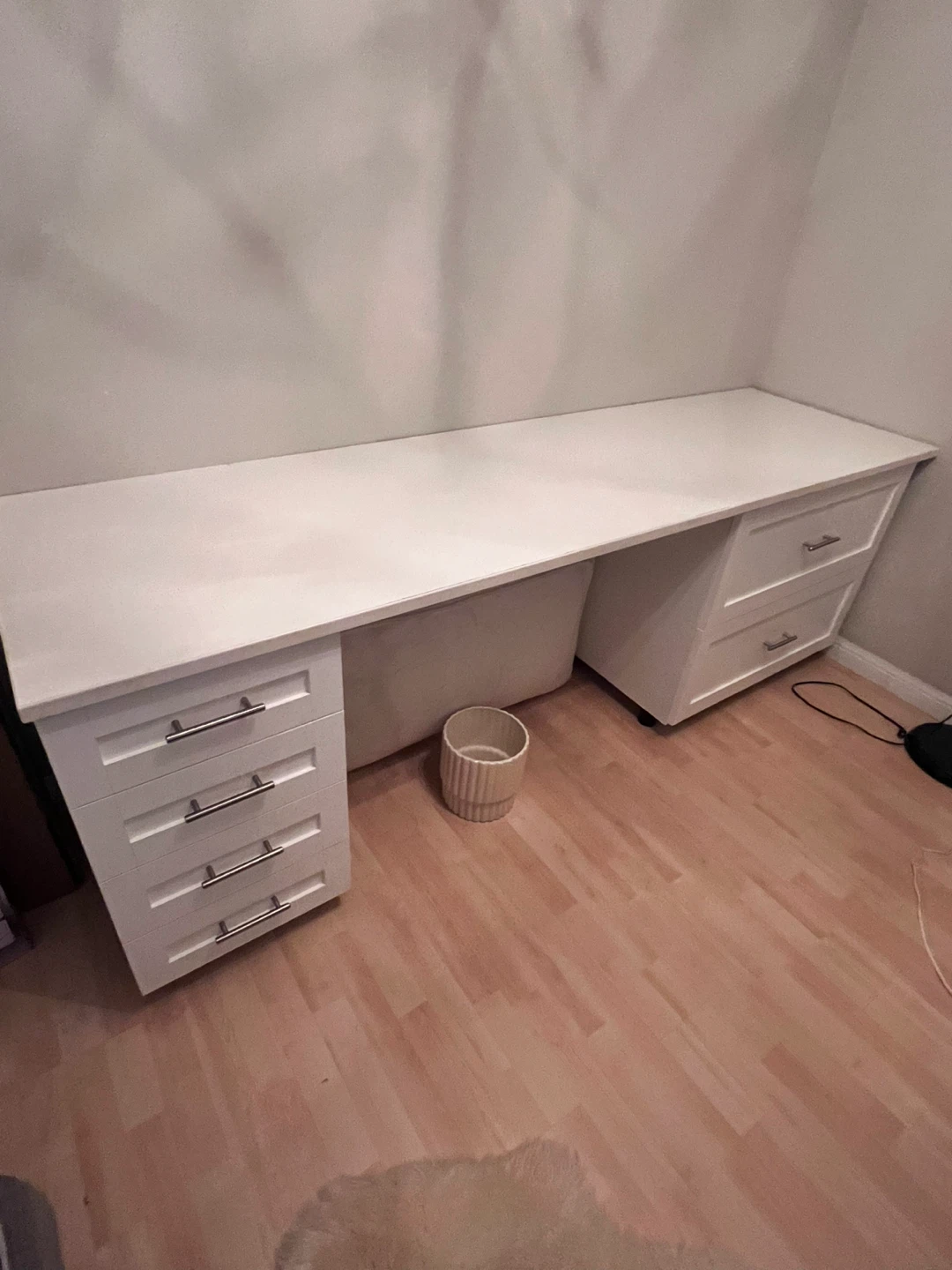 White table top with 2 drawers and 4 draws