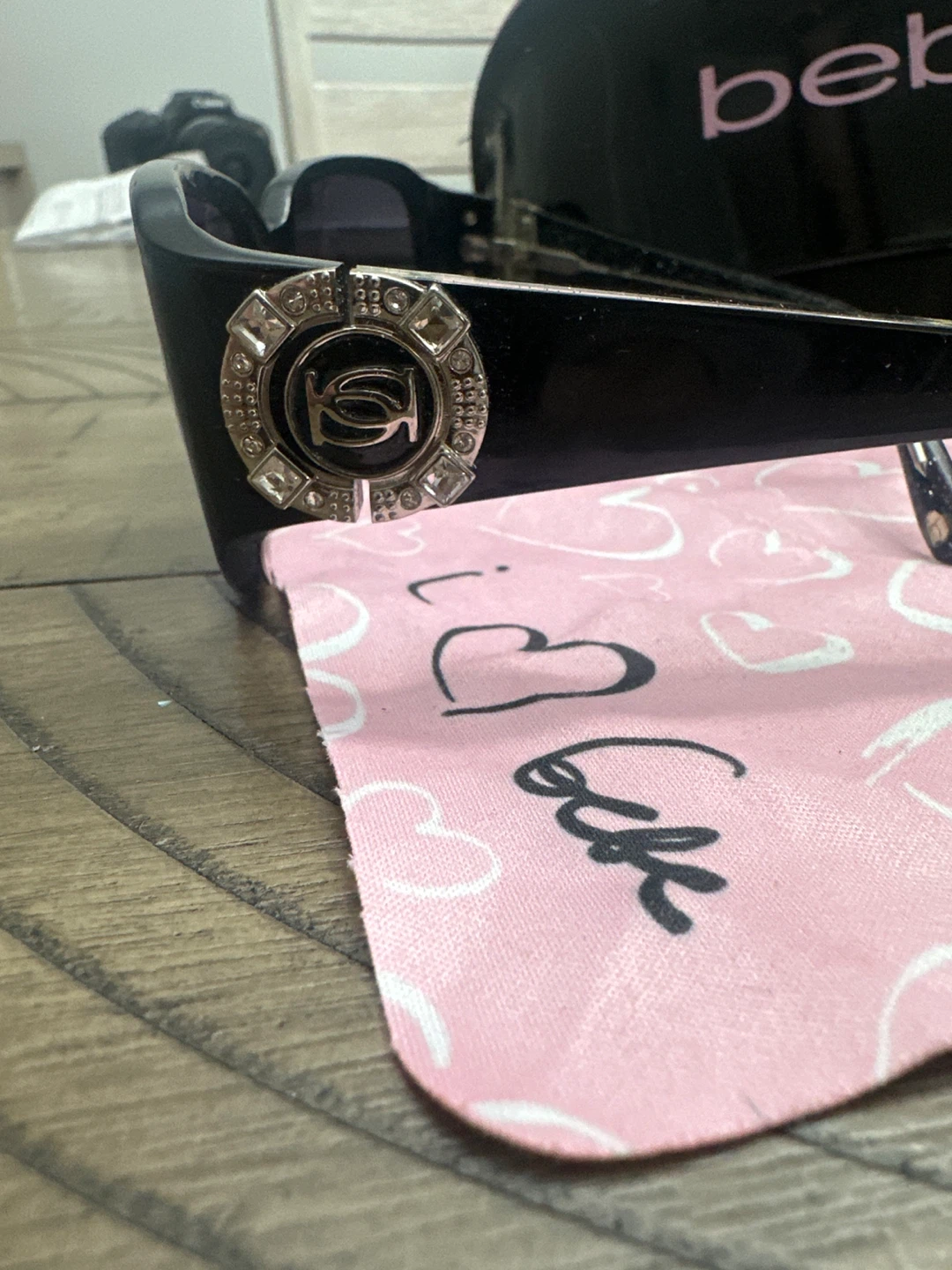 Bebe Black Sunglasses with Case - photo 3