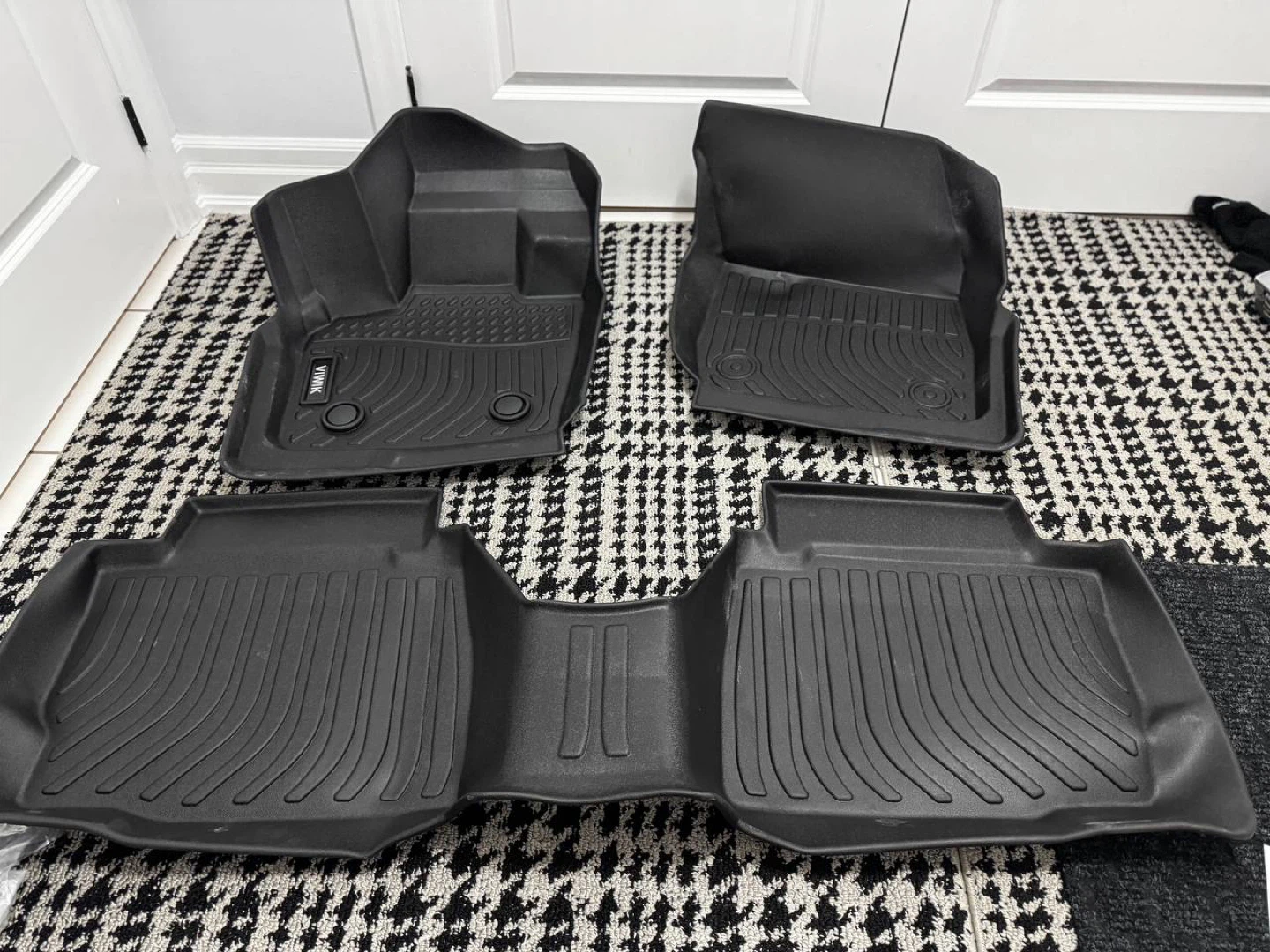 VIWIK Floor Mats — Ford Focus 2012–2018 | TPE All-Weather Liners