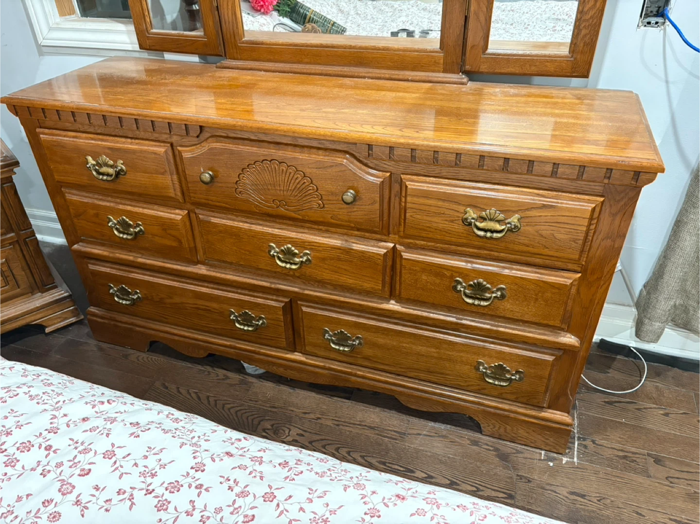 Vintage Wooden Dresser with Tri-Fold Mirror - photo 2