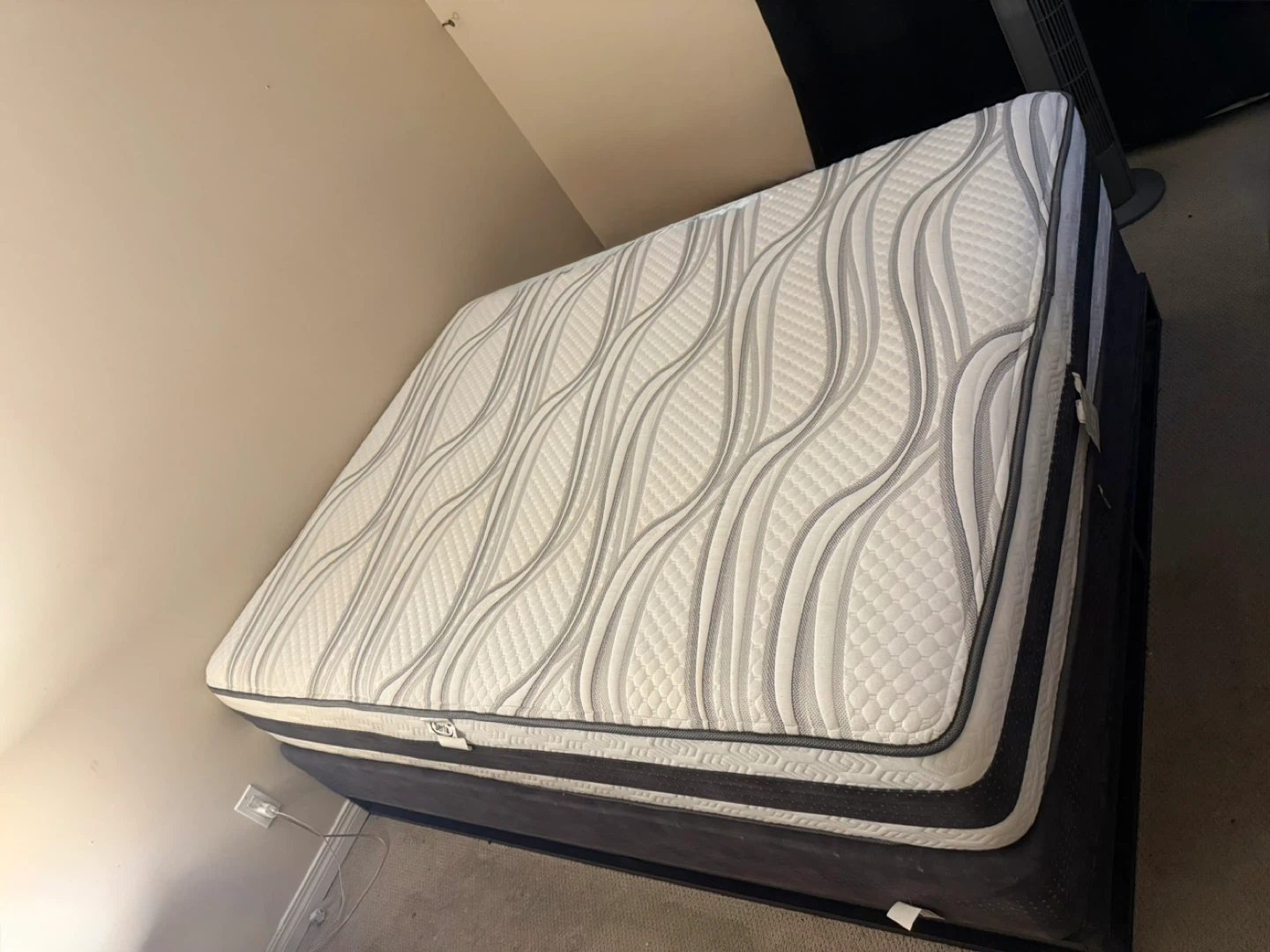 Serta Blanc Smooth Top Mattress - W10S