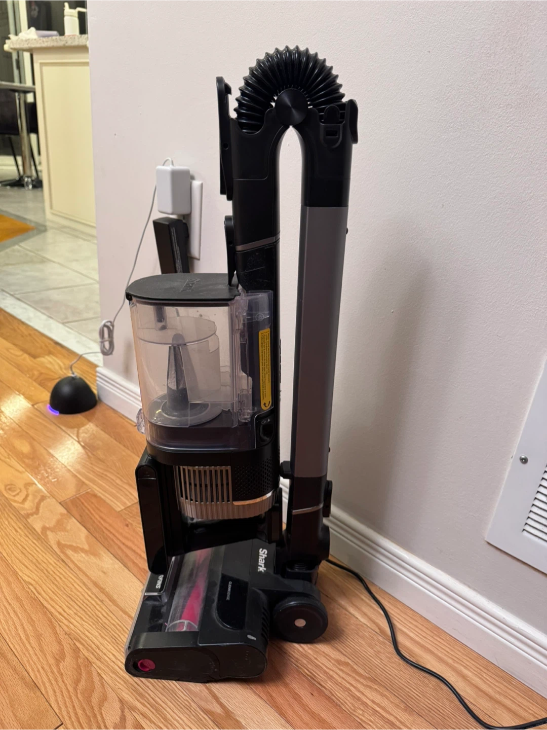 Shark Stratos Cordless Stick Vacuum - photo 2