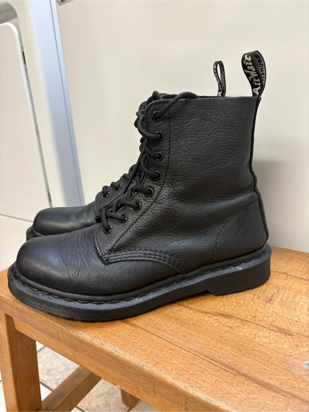 Woman-Dr. Martens 1460 Black Leather Boots - photo 2