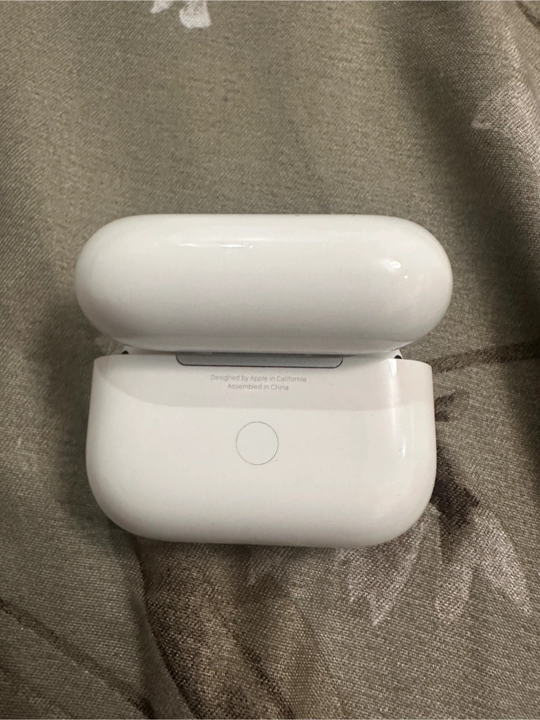 Apple AirPods Pro 2nd Generation - photo 3