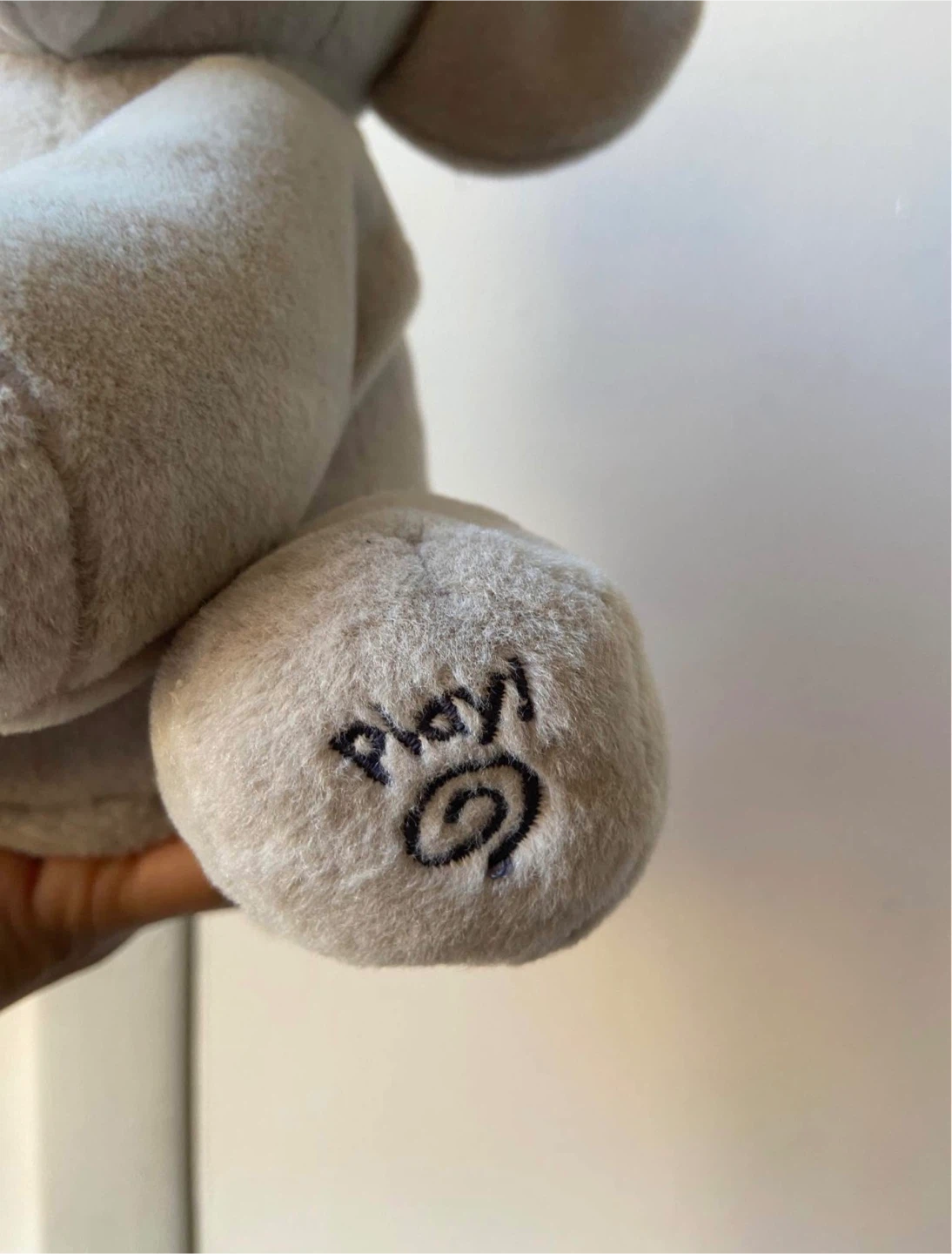 Baby GUND Flappy the Elephant sings/talks 🥕 - photo 3