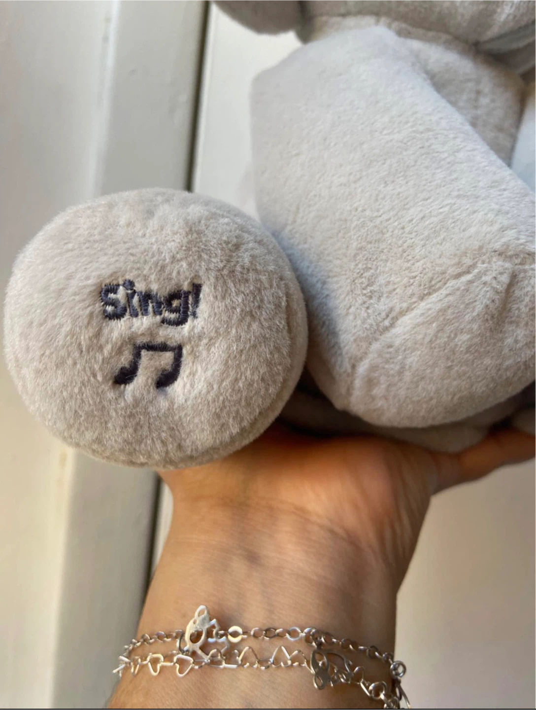 Baby GUND Flappy the Elephant sings/talks 🥕 - photo 2