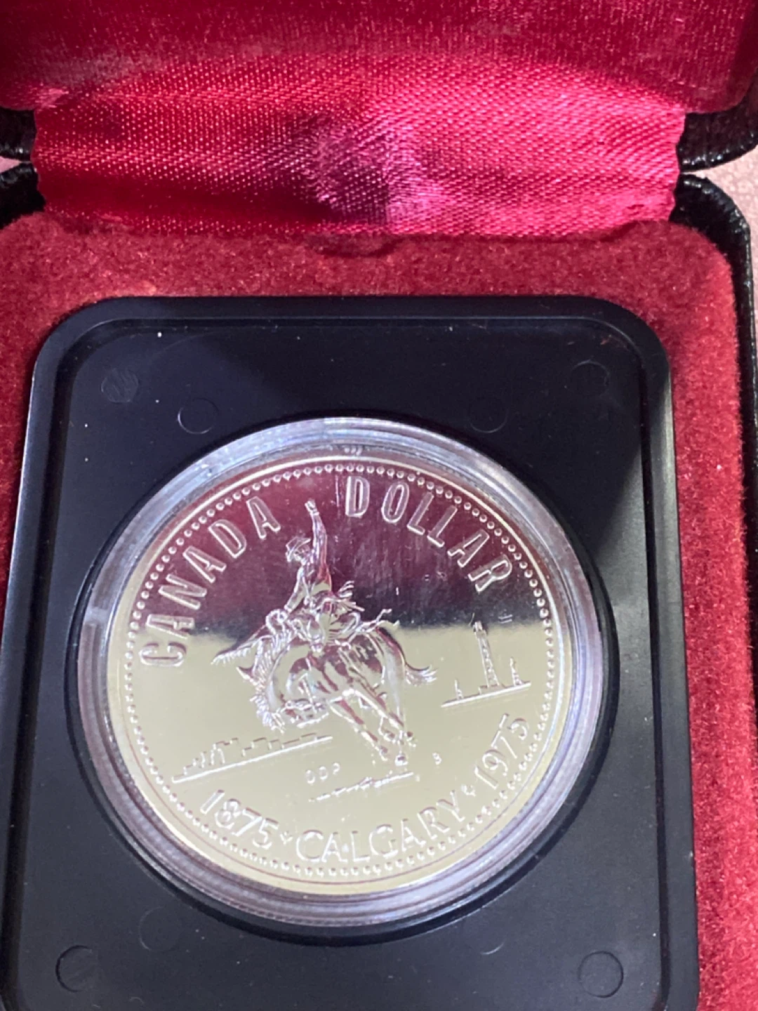 1875-1975 Calgary Centennial Canada Dollar Coin - photo 2