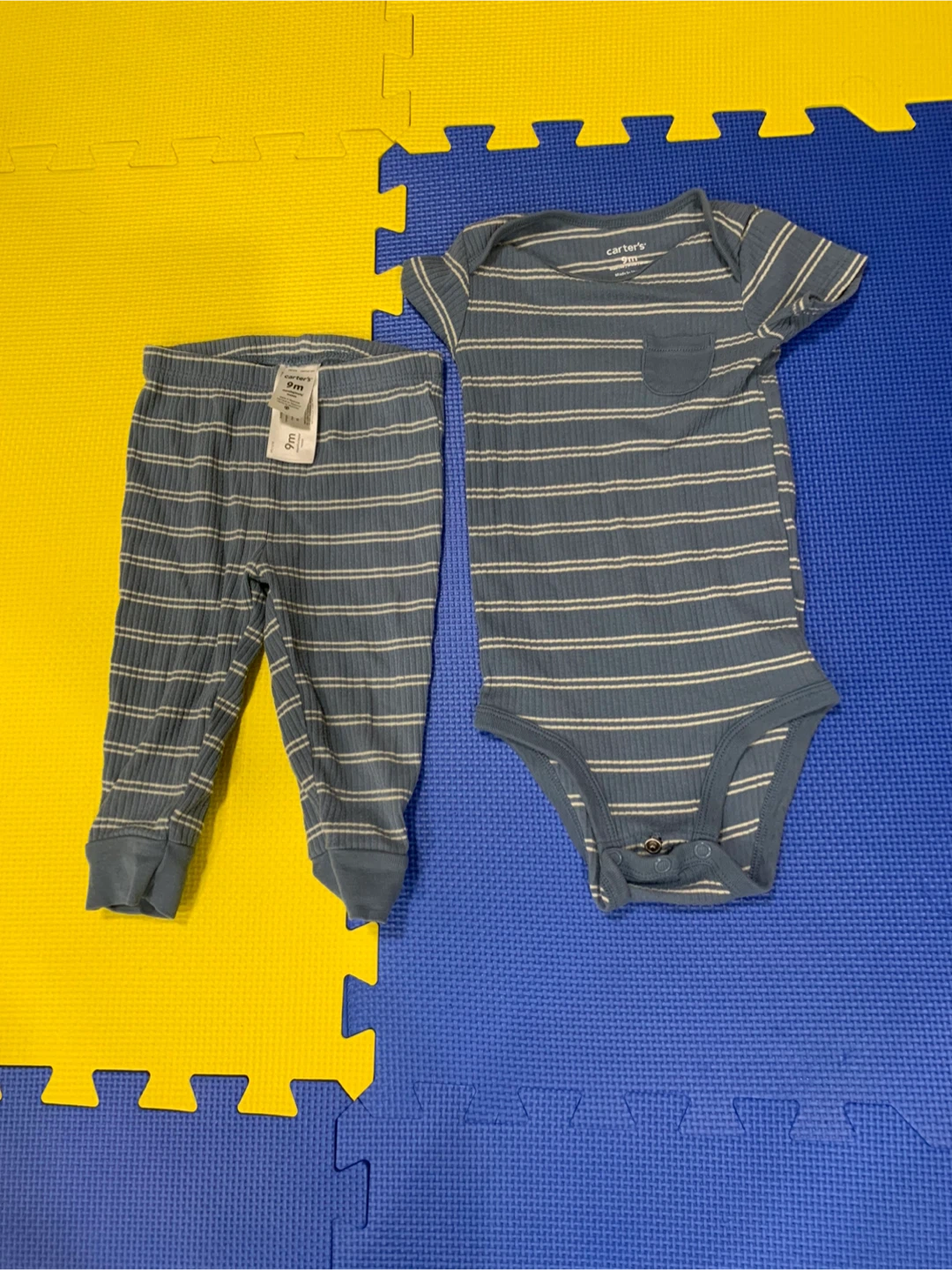 Baby clothes 9 M and 12 M - photo 4