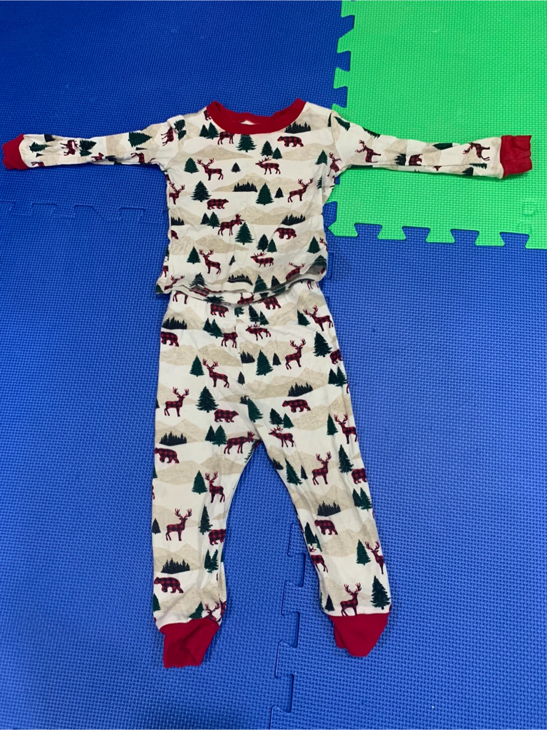 Baby clothes 9 M and 12 M - photo 2