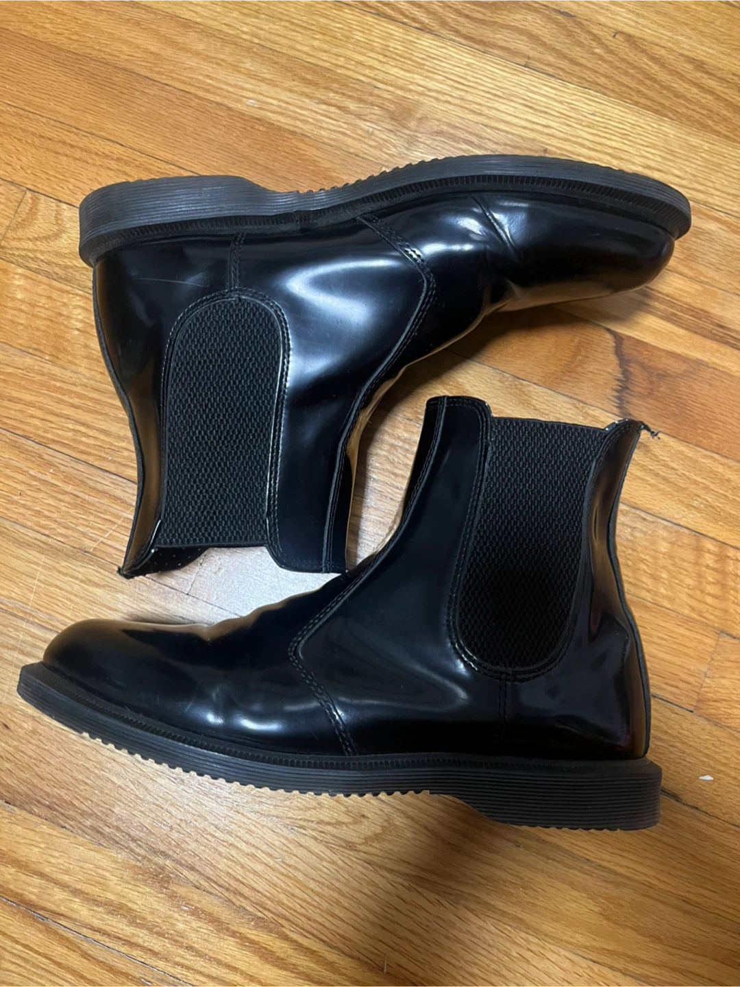 Dr. Martens 2976 Smooth Black Chelsea Boots