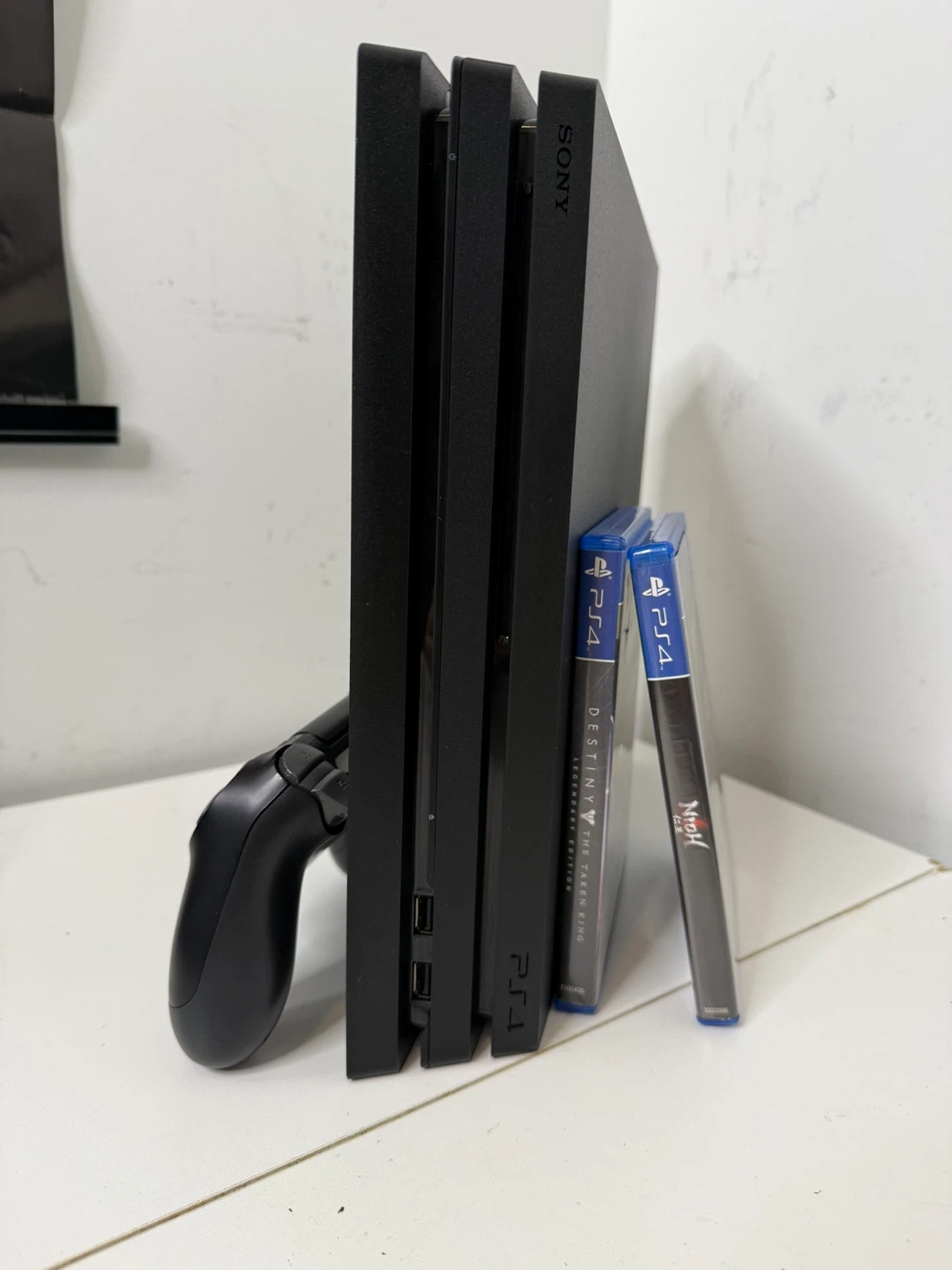 PlayStation 4 Pro + Games - photo 3