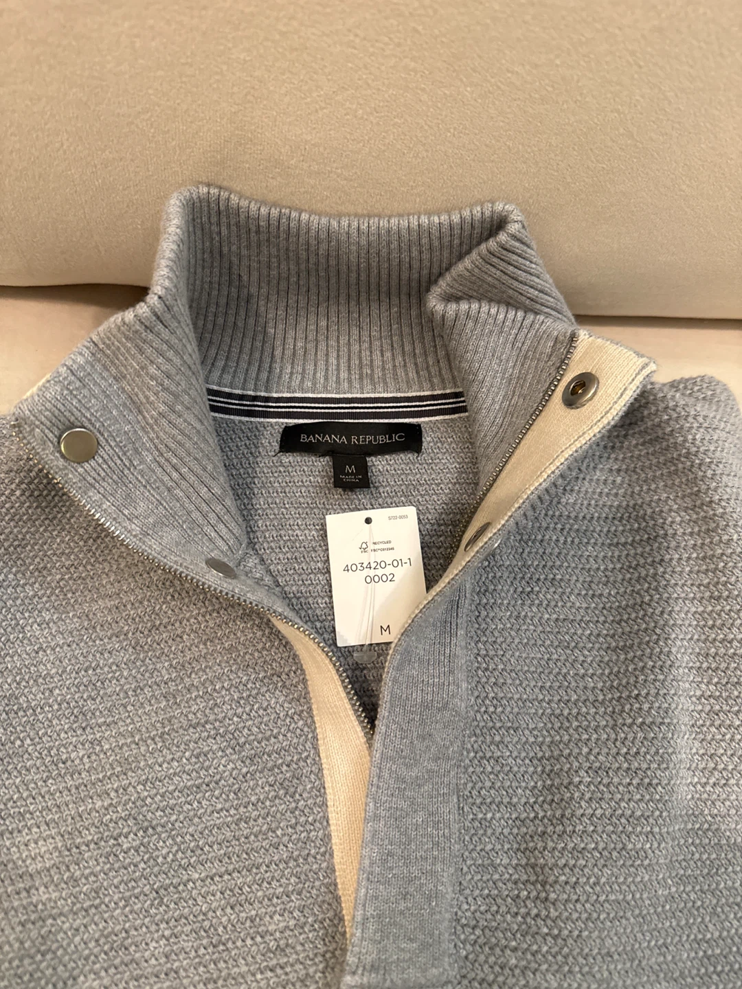 Banana Republic Pullover Sweater - Size M - photo 2
