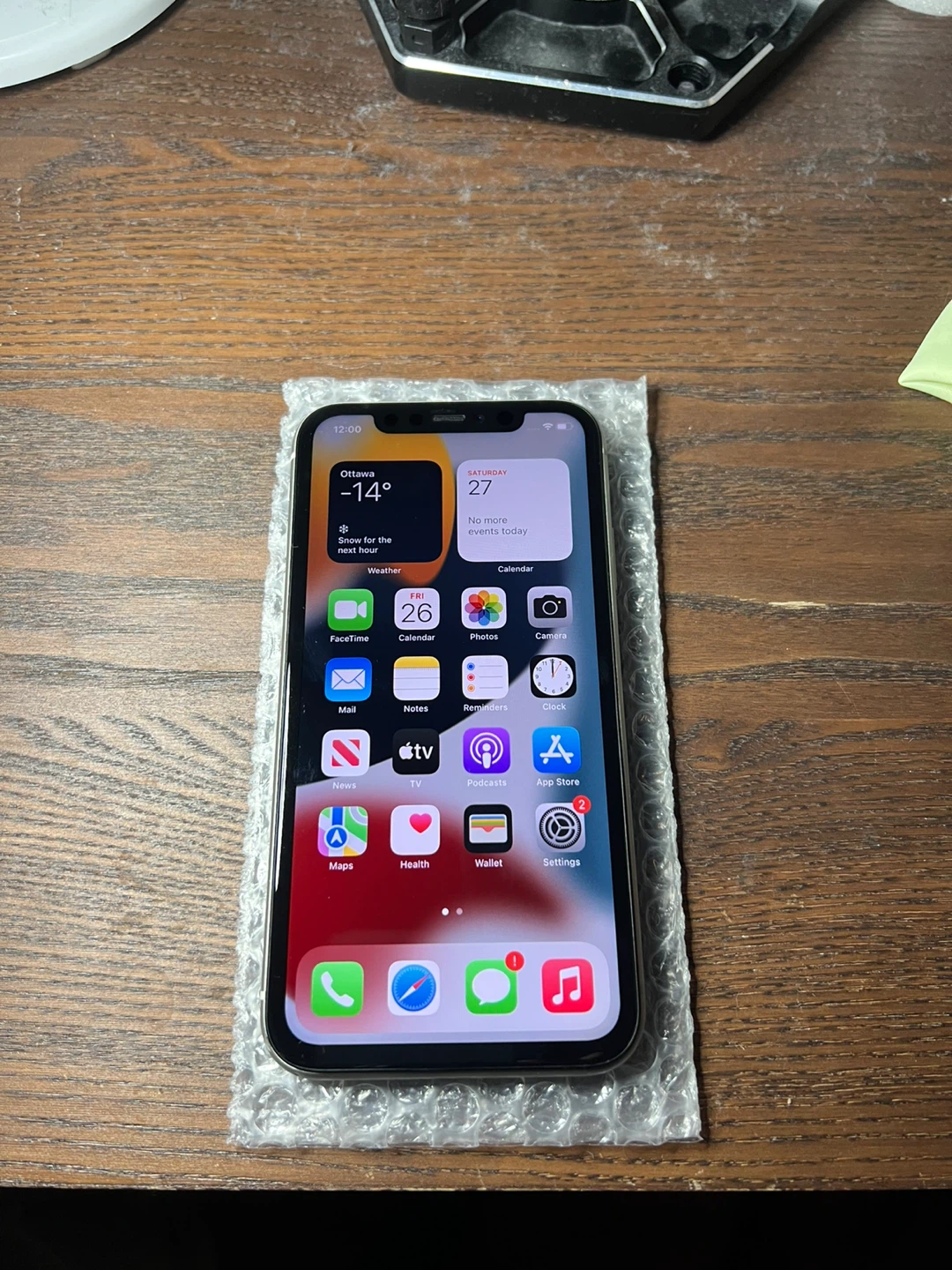 iPhone 11 64gb Unlocked (white) - photo 2