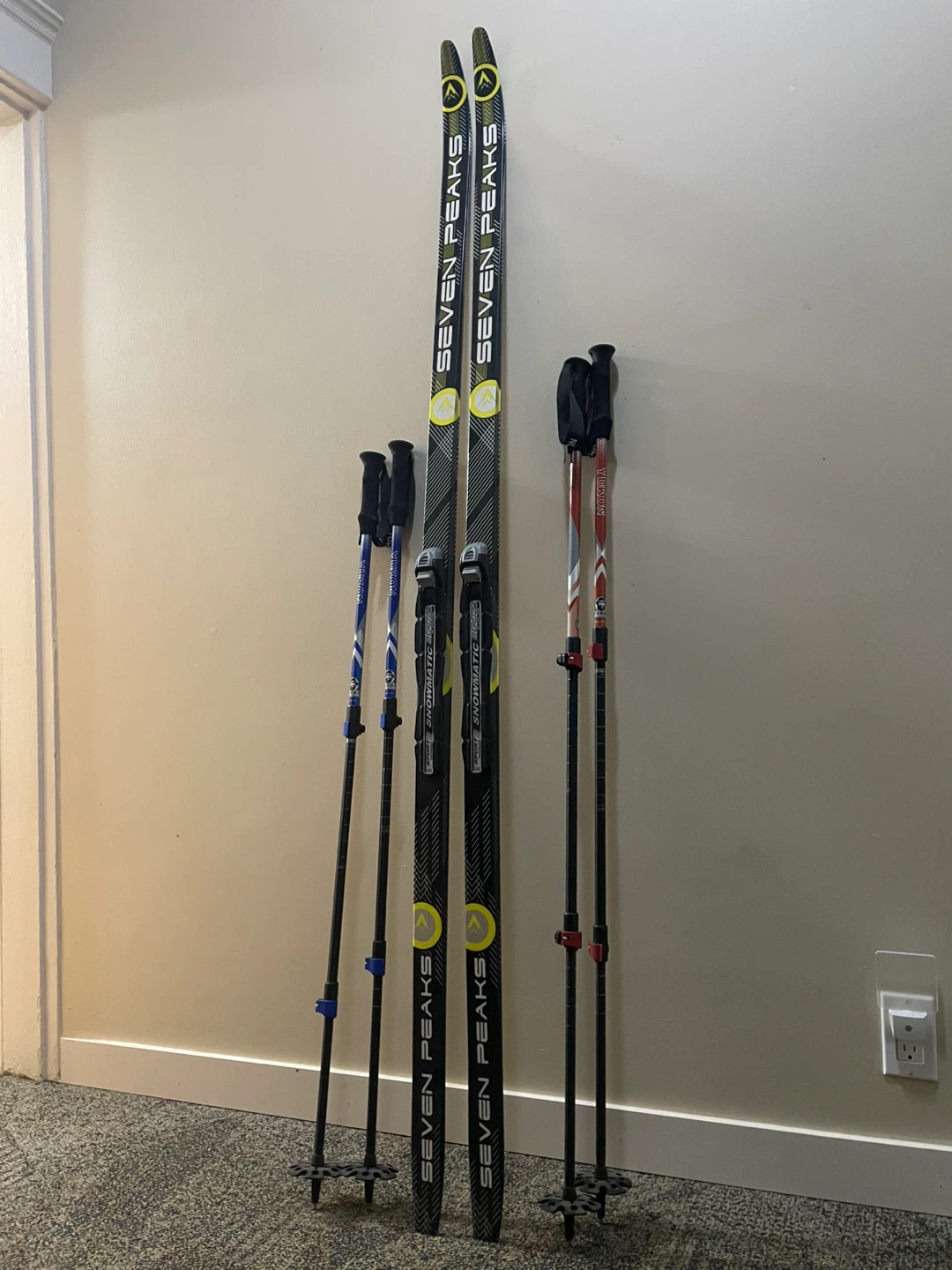 Seven Peaks Snowmatic N2 Cross Country Skis & Poles - photo 2
