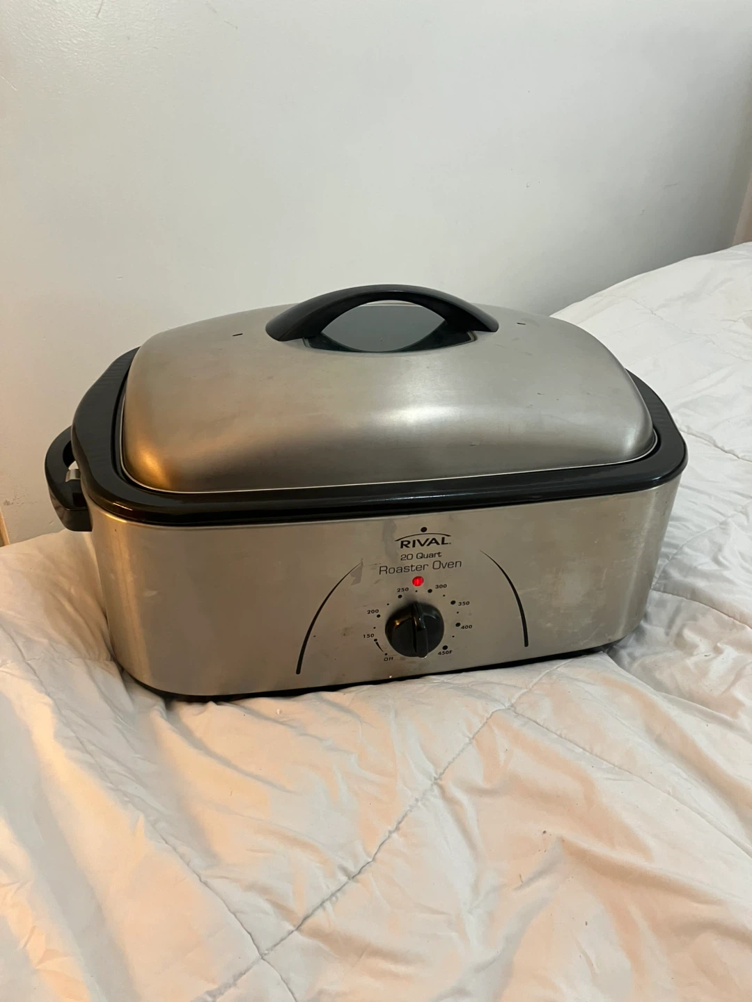 Rival 20 Quart Roaster Oven - Perfect Working Condition - photo 2