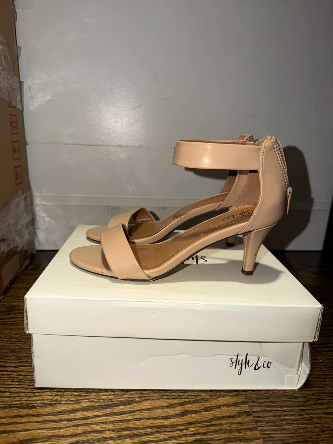 Style & Co. Nude Heels - Size 6M - photo 4