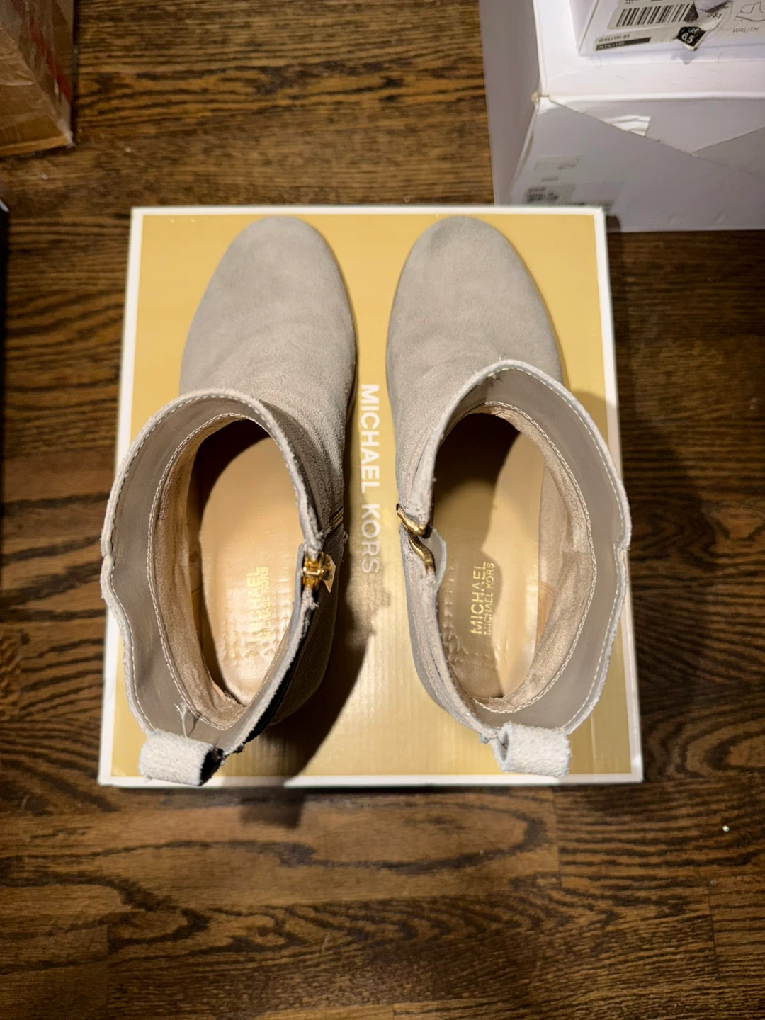 Michael Kors Farrah Flat Bootie - Size 6.5 - Birch - photo 5
