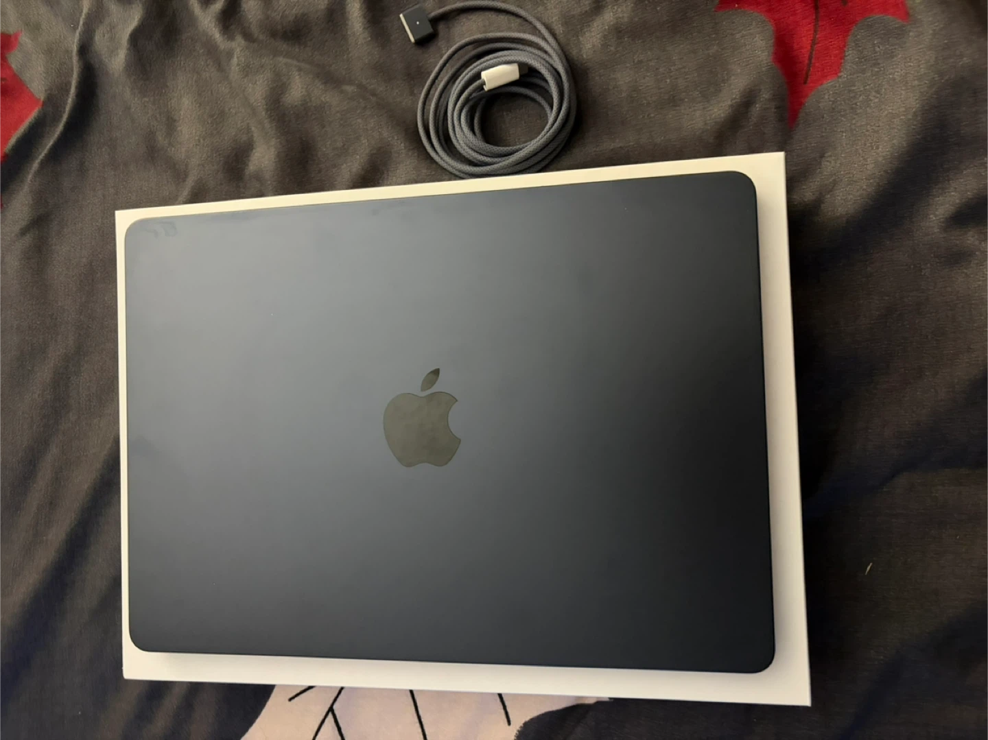 MacBook Air M2  - Excellent Condition - photo 4