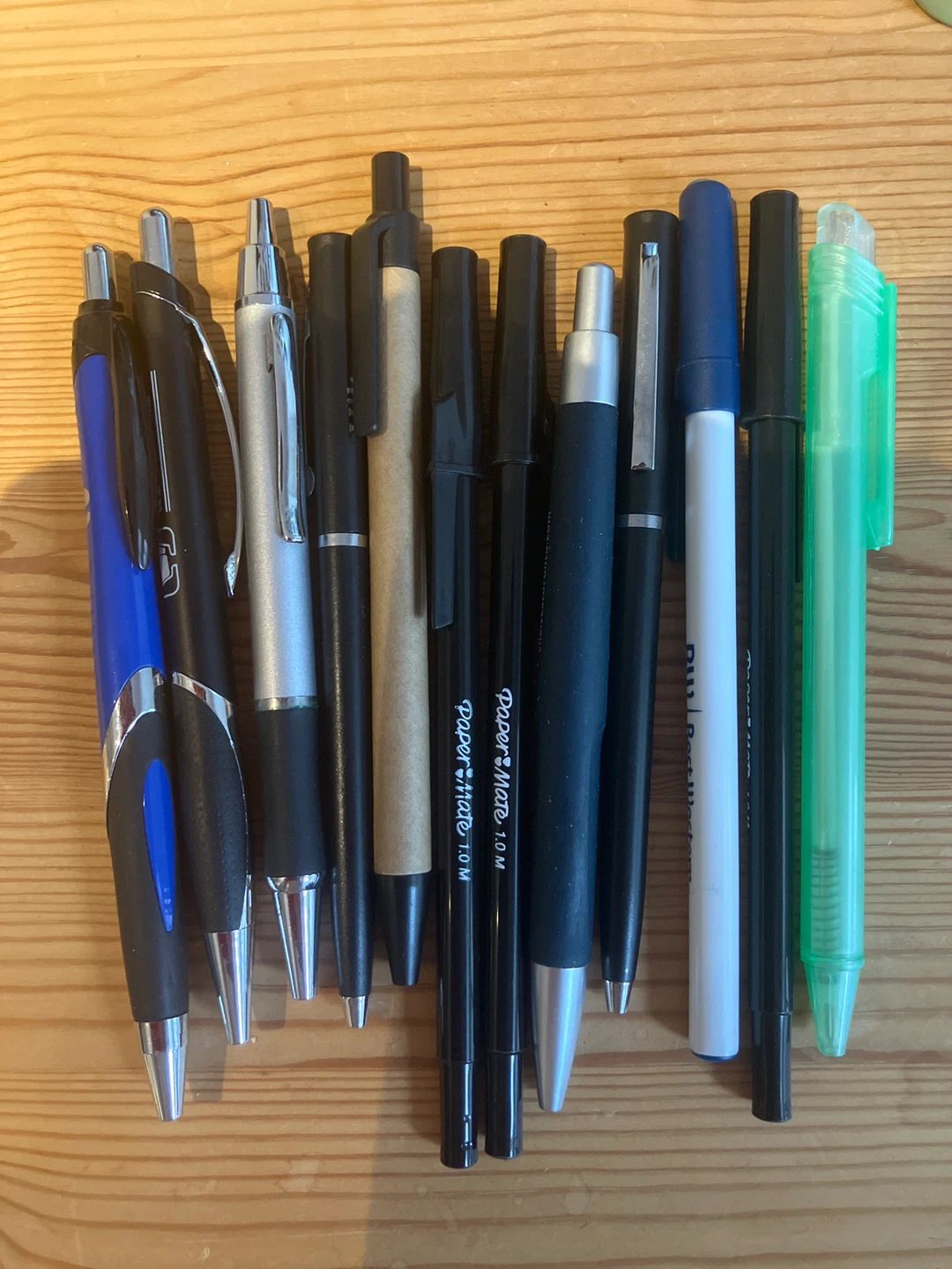 12 Assorted Pens