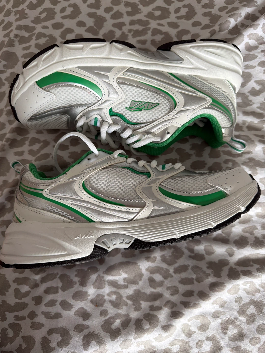 Avia White & Green Sneakers