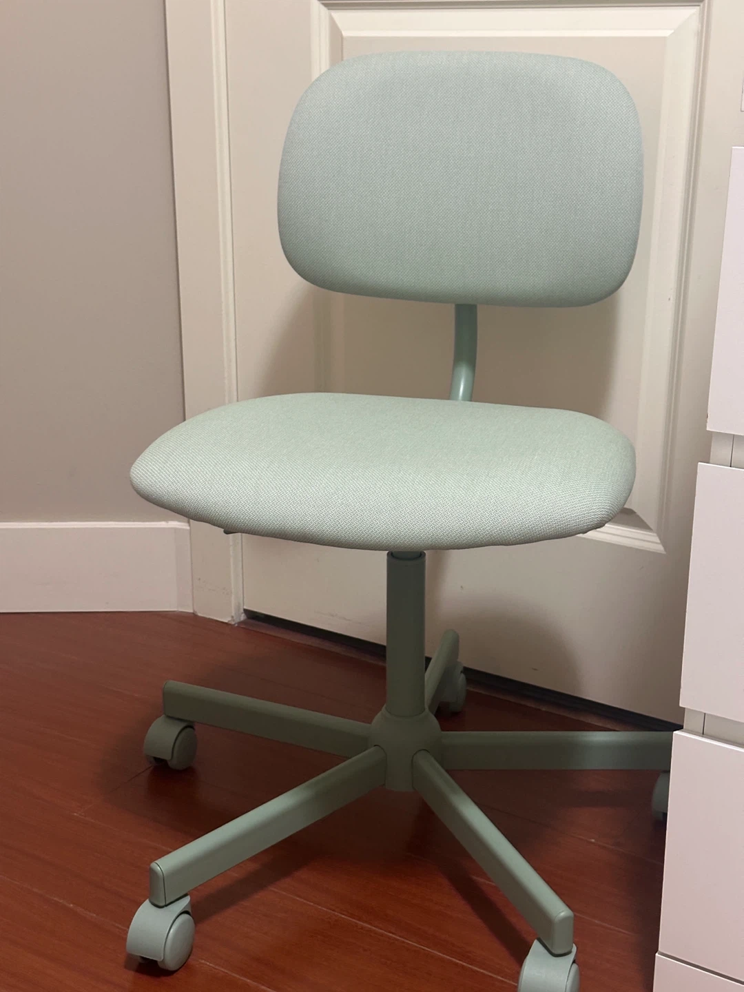 IKEA Renberget Swivel Chair - Mint Green