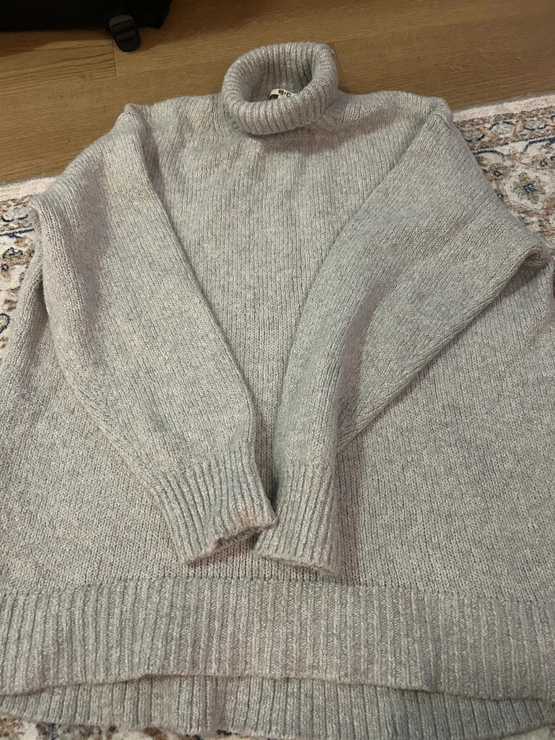 Uniqlo C Grey Turtleneck Sweater - Size M - photo 2