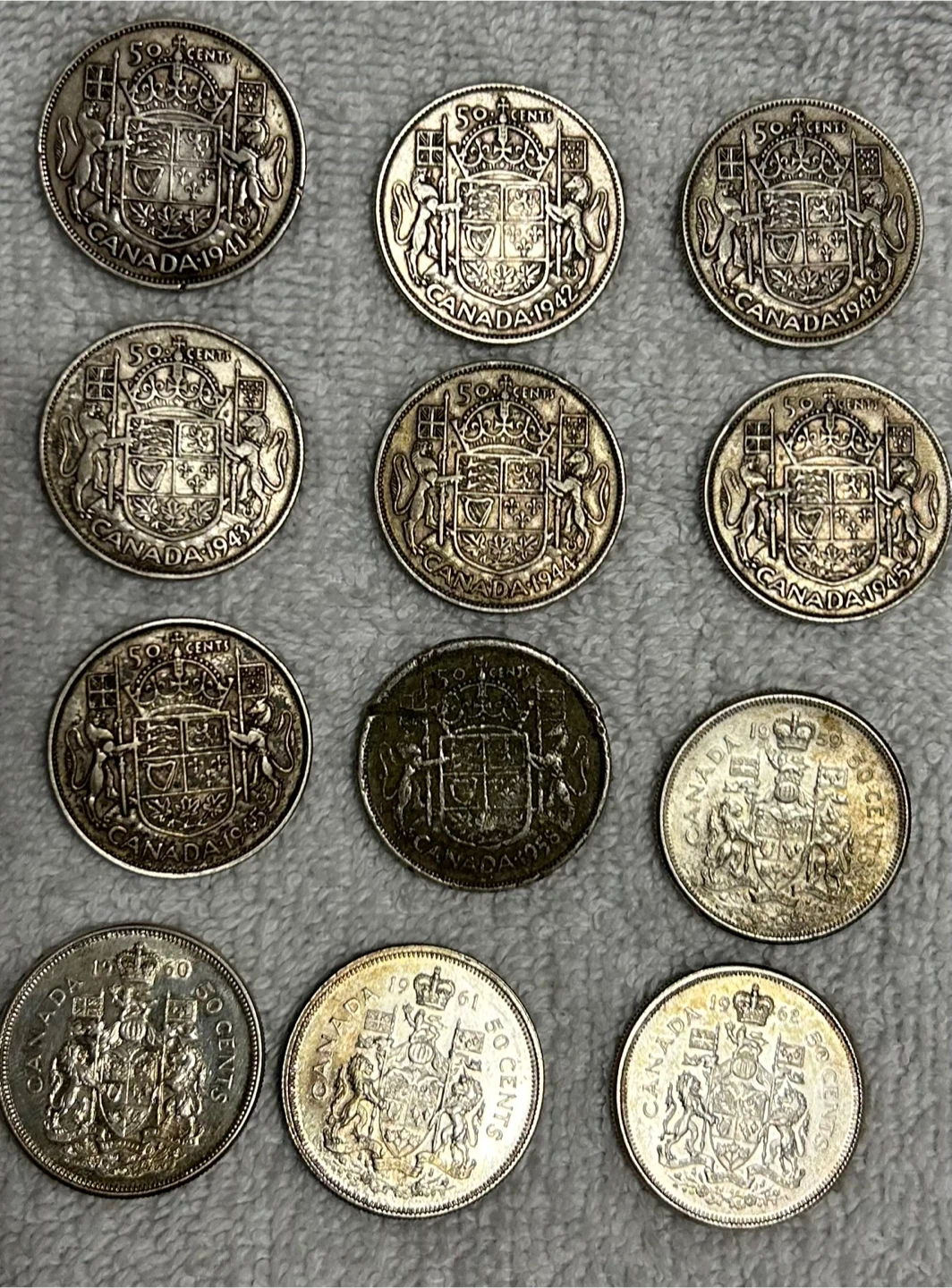 Vintage Canadian Silver Coins - Dollars & Half Dollars - photo 4