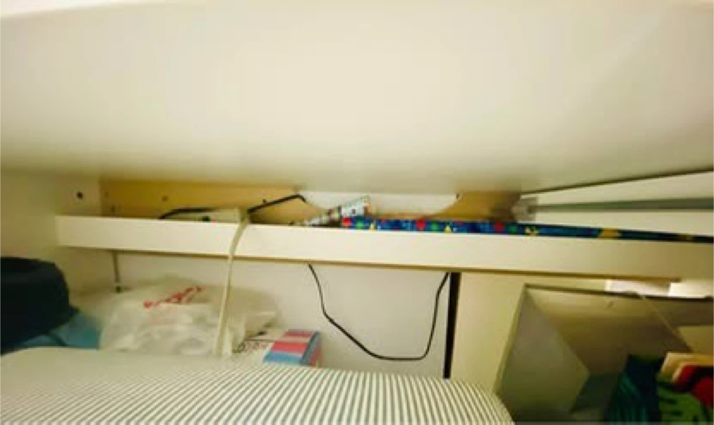 IKEA Malm Desk - photo 4