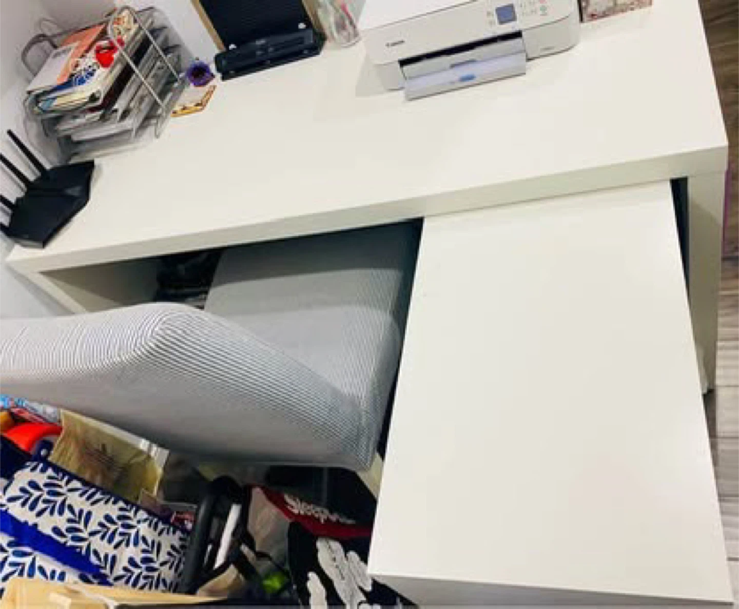 IKEA Malm Desk - photo 2
