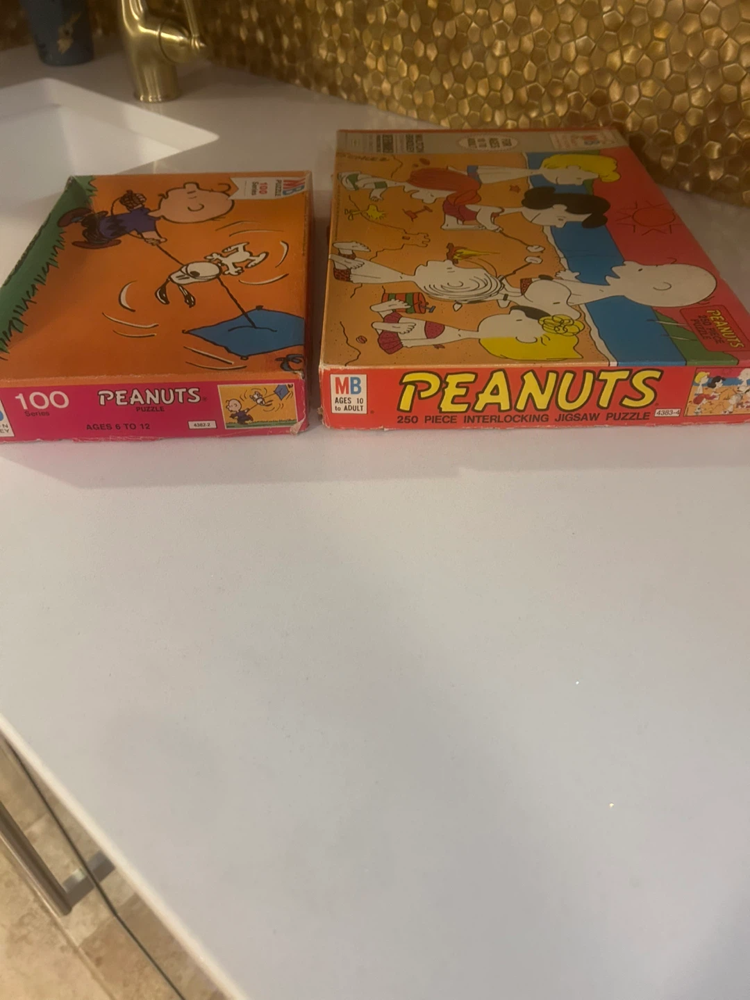 Vintage Milton Bradley Peanuts Puzzles - 100 & 250 Pieces - photo 3
