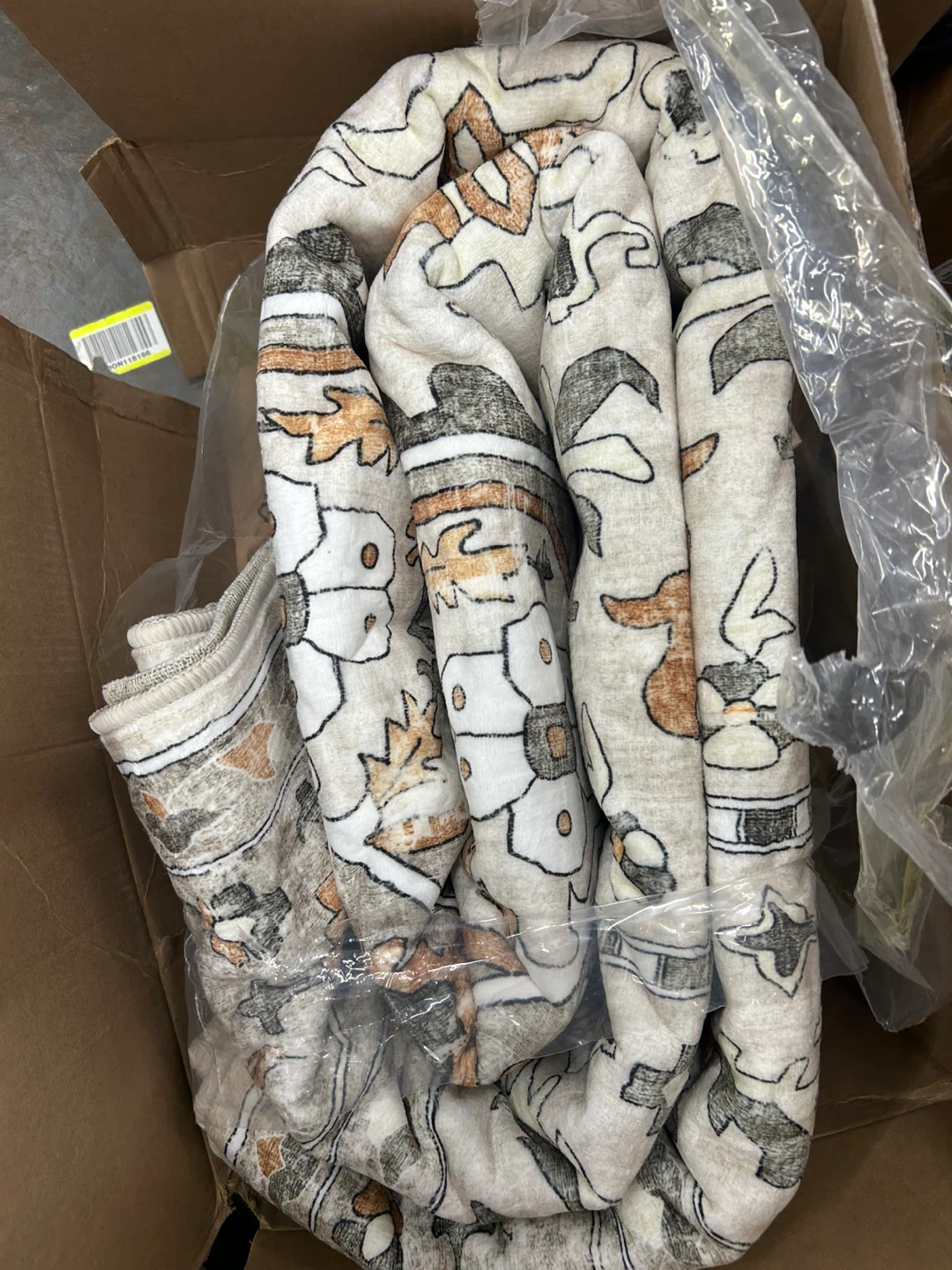New Beige/Grey Area Rug - Still in Box! - photo 2