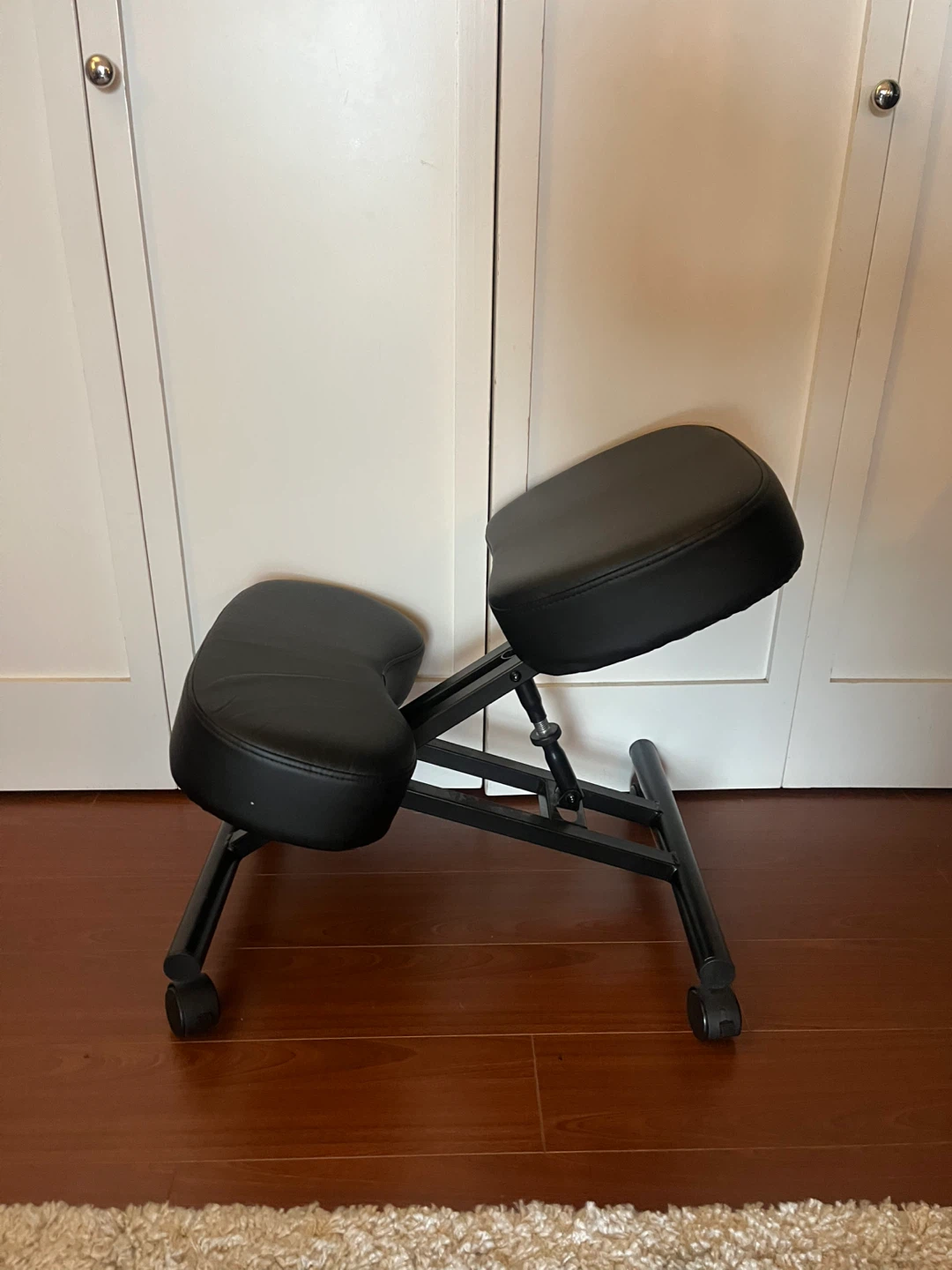 DRAGONN Ergonomic Kneeling Chair, Black