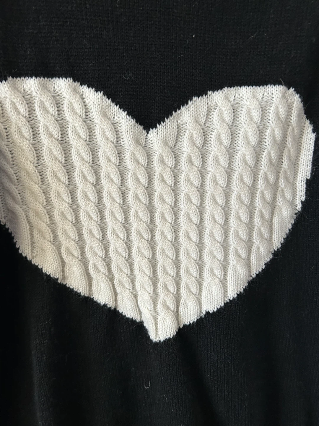 Black Sweater with White Heart - photo 2