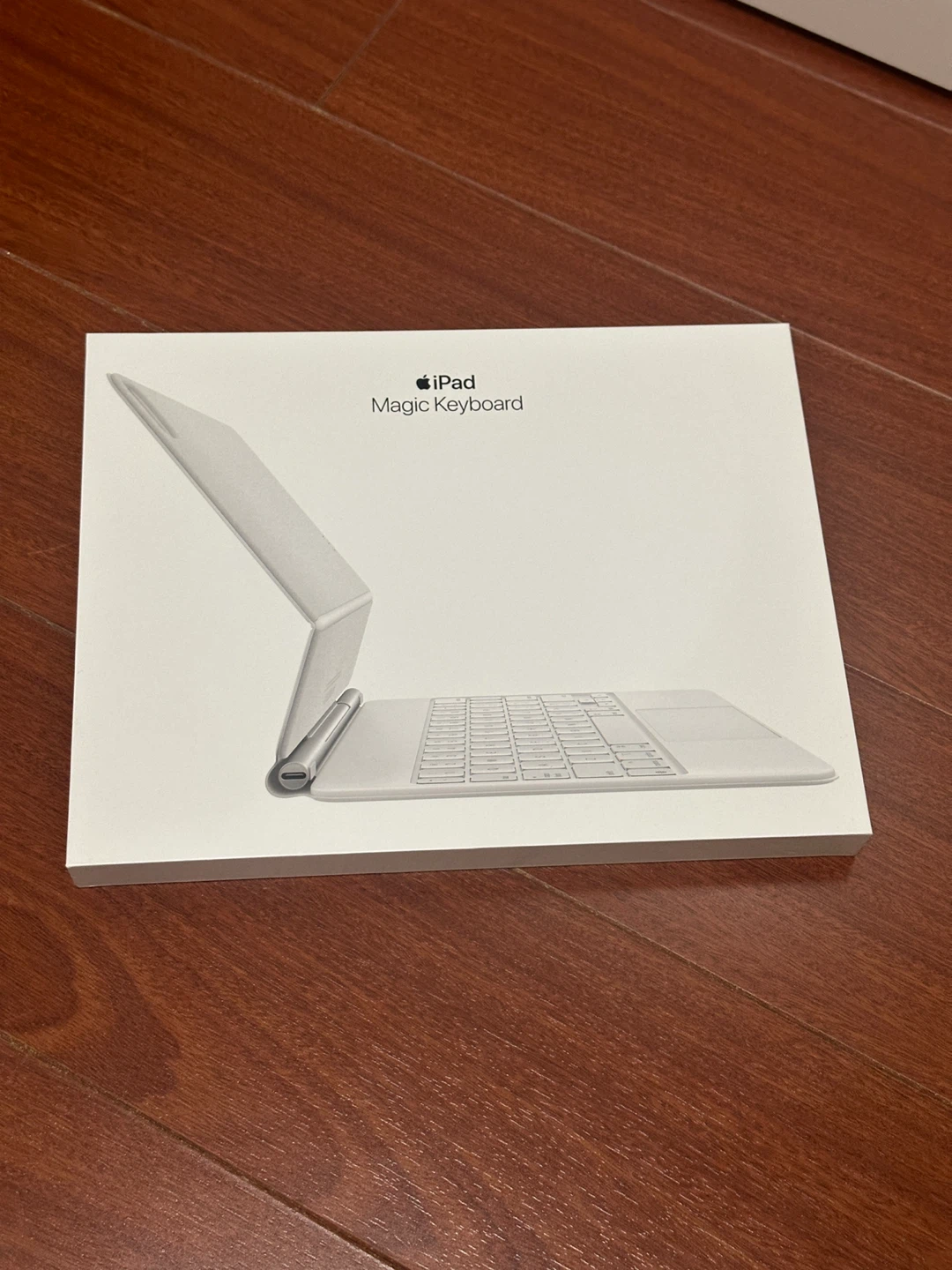 Apple iPad Magic Keyboard - Like New! - photo 2