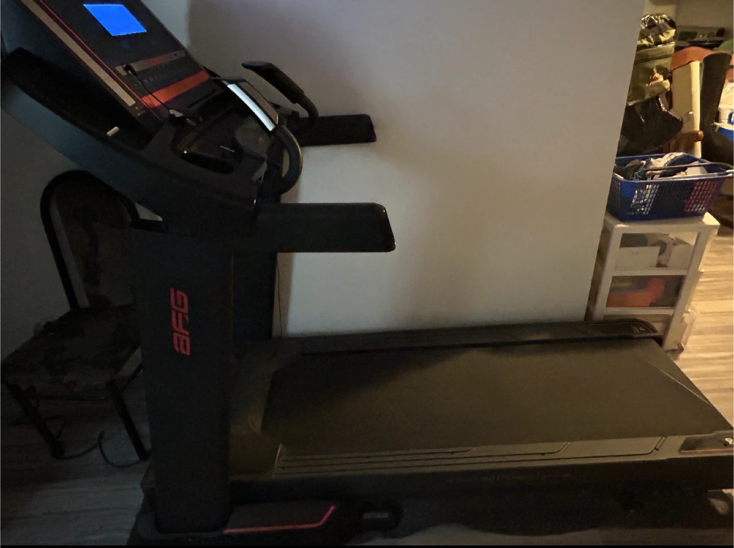 MaxComfort 5.3 AT Treadmill - photo 4