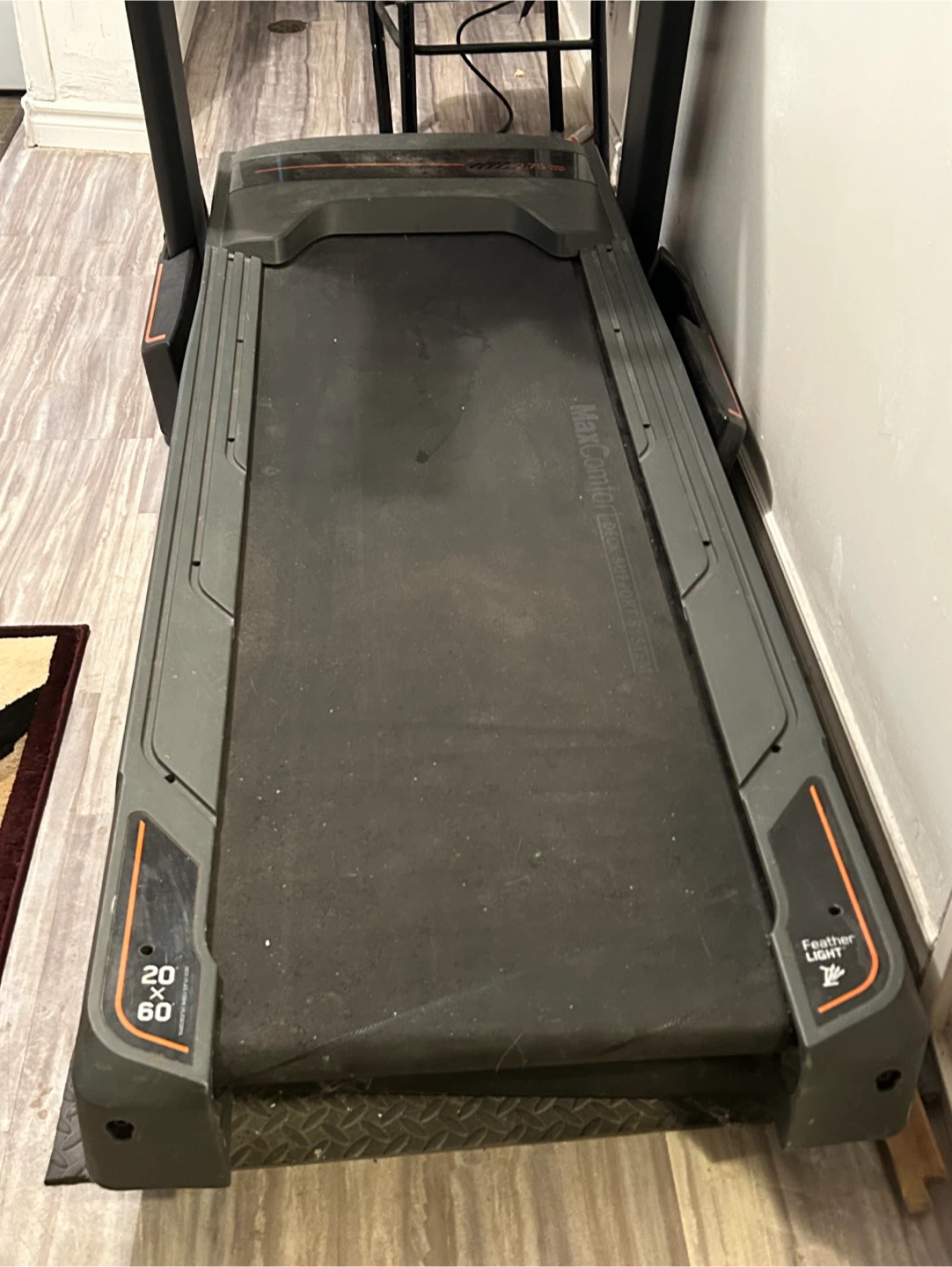 MaxComfort 5.3 AT Treadmill - photo 5