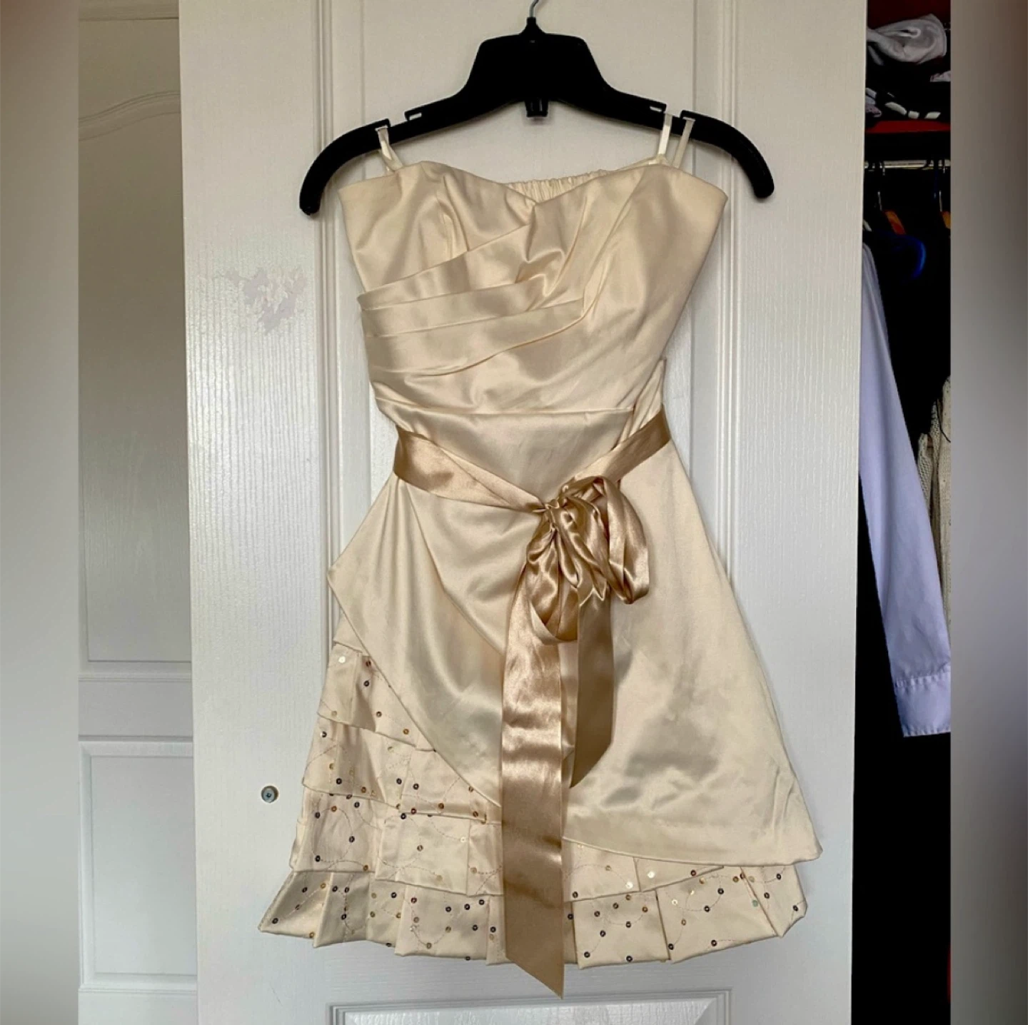 Le Chateau Formal Dress (Size S, Like-New, Made in Canada)