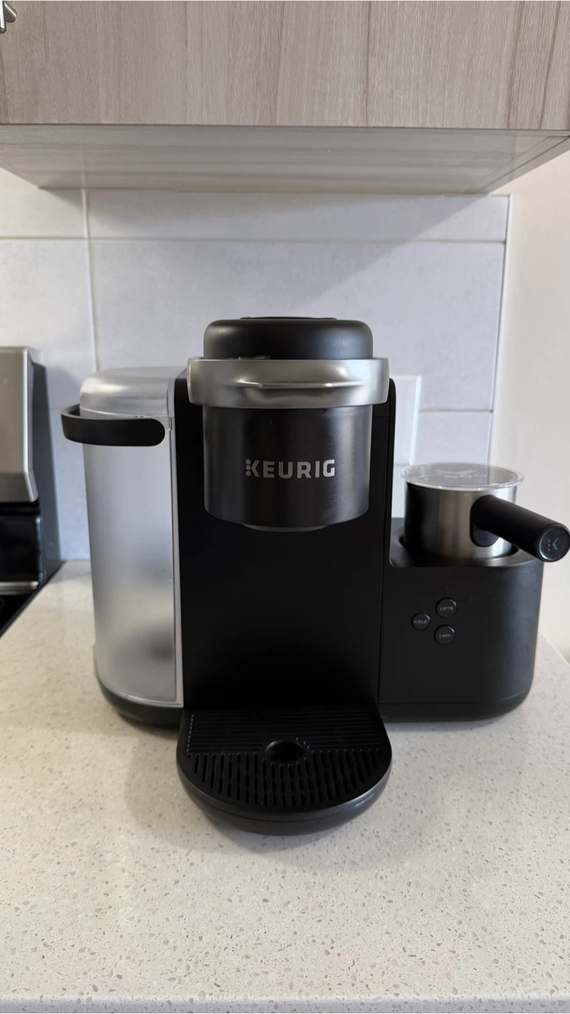 Keurig Single Serve Coffee Latte & Cappuccino Maker - photo 4