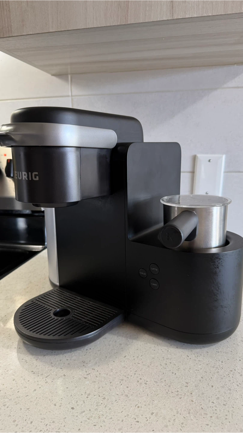 Keurig Single Serve Coffee Latte & Cappuccino Maker - photo 3