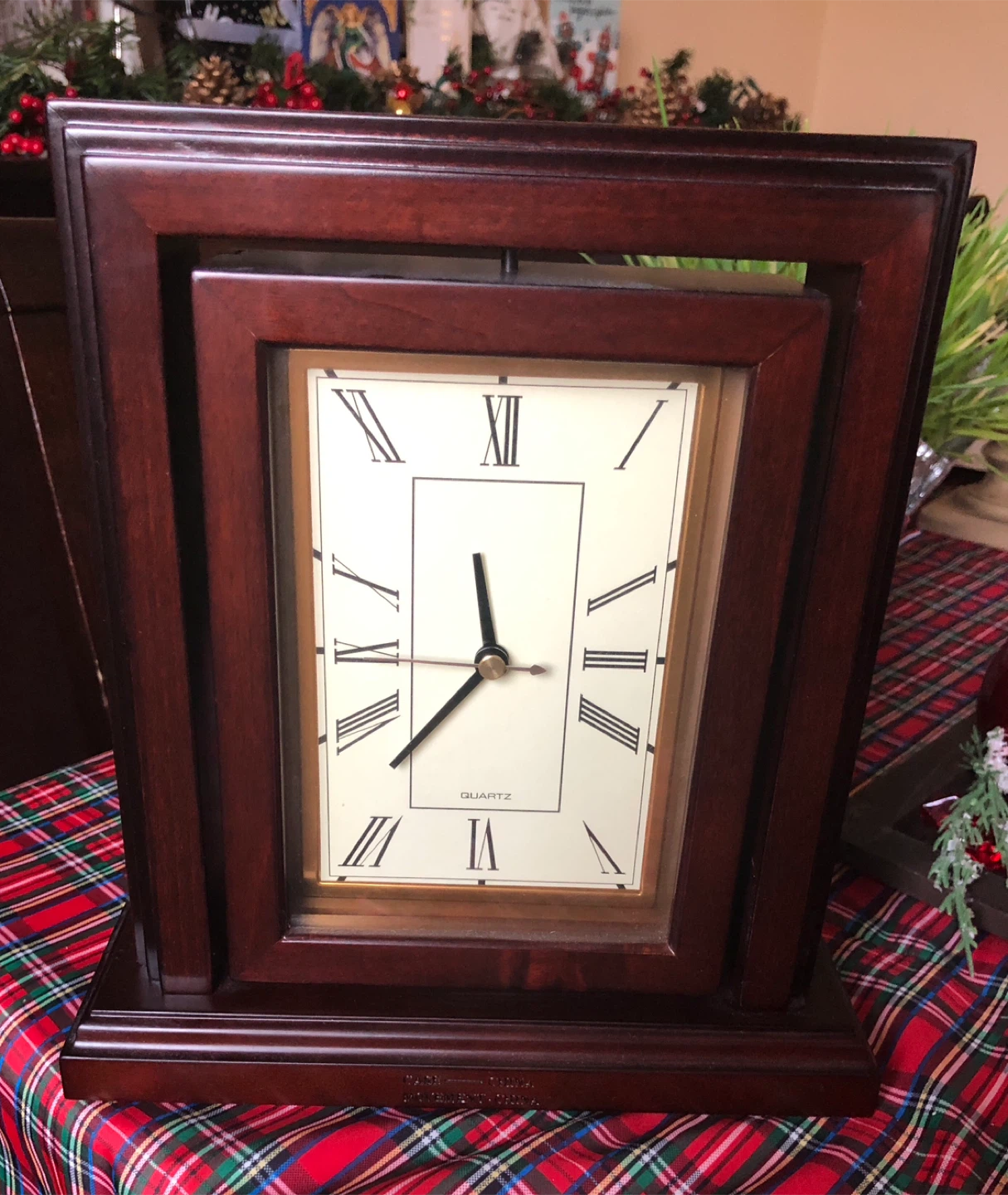 New Bombay 5x7 Rotating Picture Frame Clock - photo 2