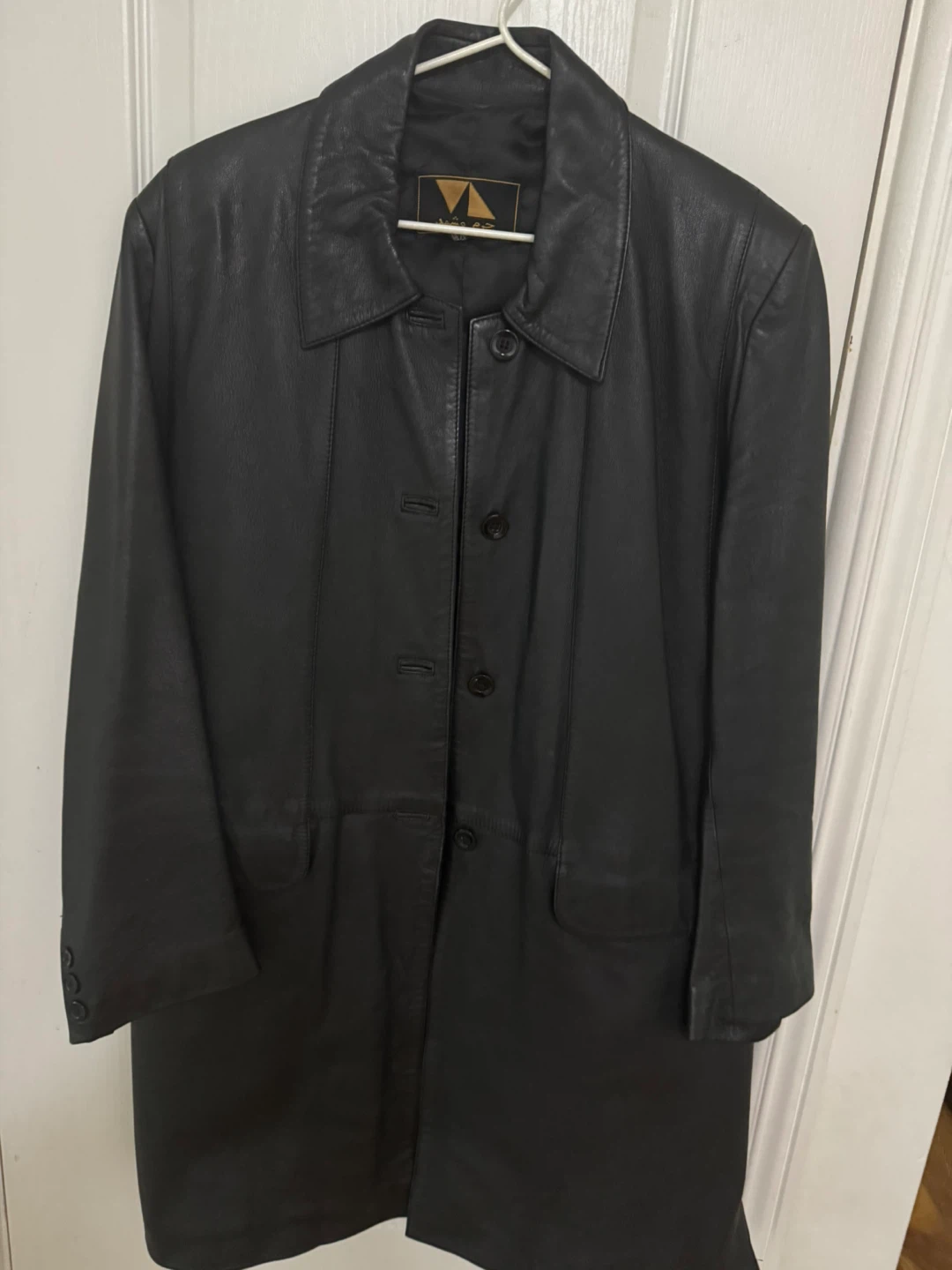 Genuine Black Leather Coat – Women’s Size 42 (Large)