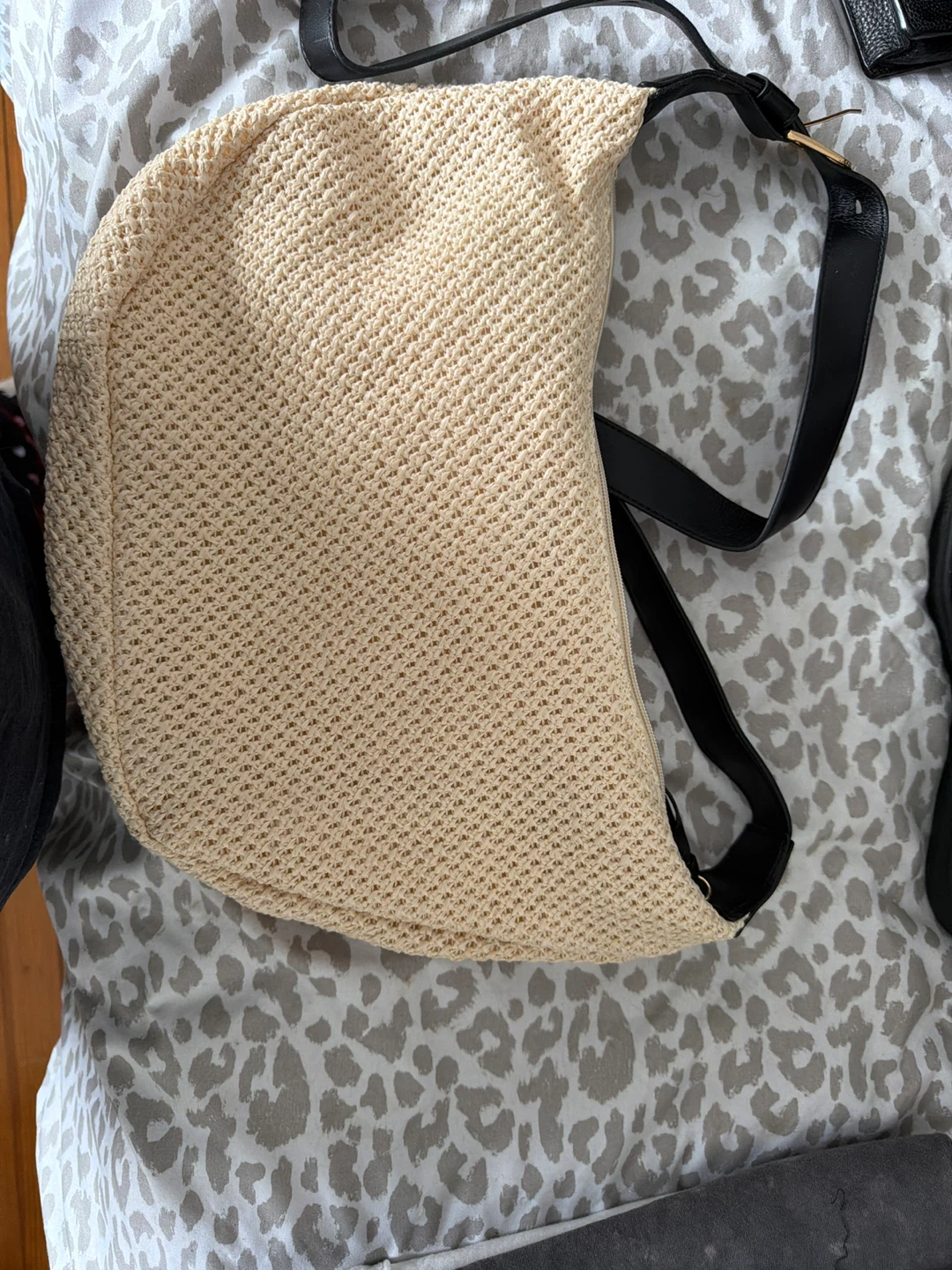 Woven Shoulder Bag - Beige