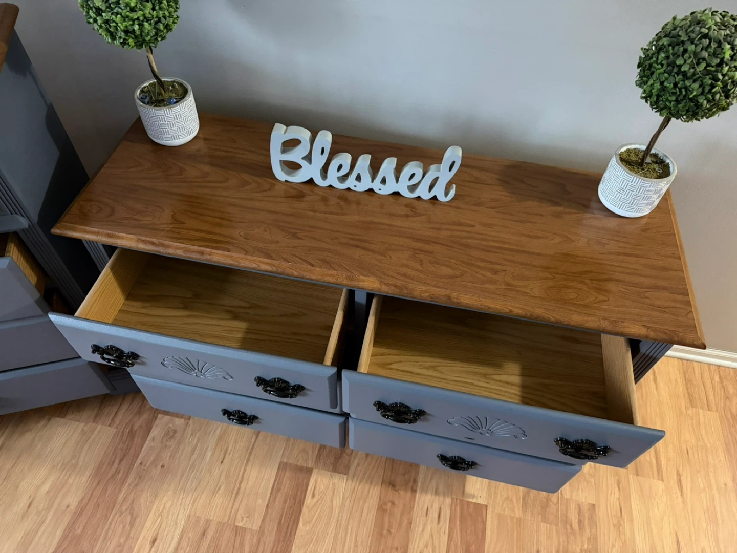 ✨🩶🤎Beautiful solid dresser set of 2🤎🩶✨ - photo 5