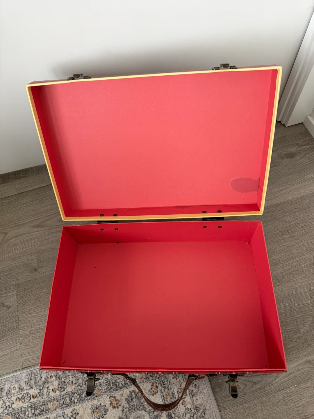 Decorative Suitcase - photo 5