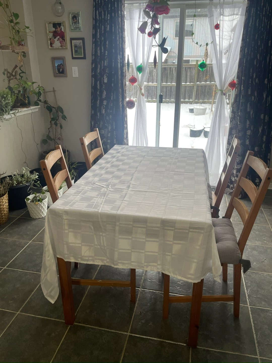 Dining Table with 4 Chairs - photo 2
