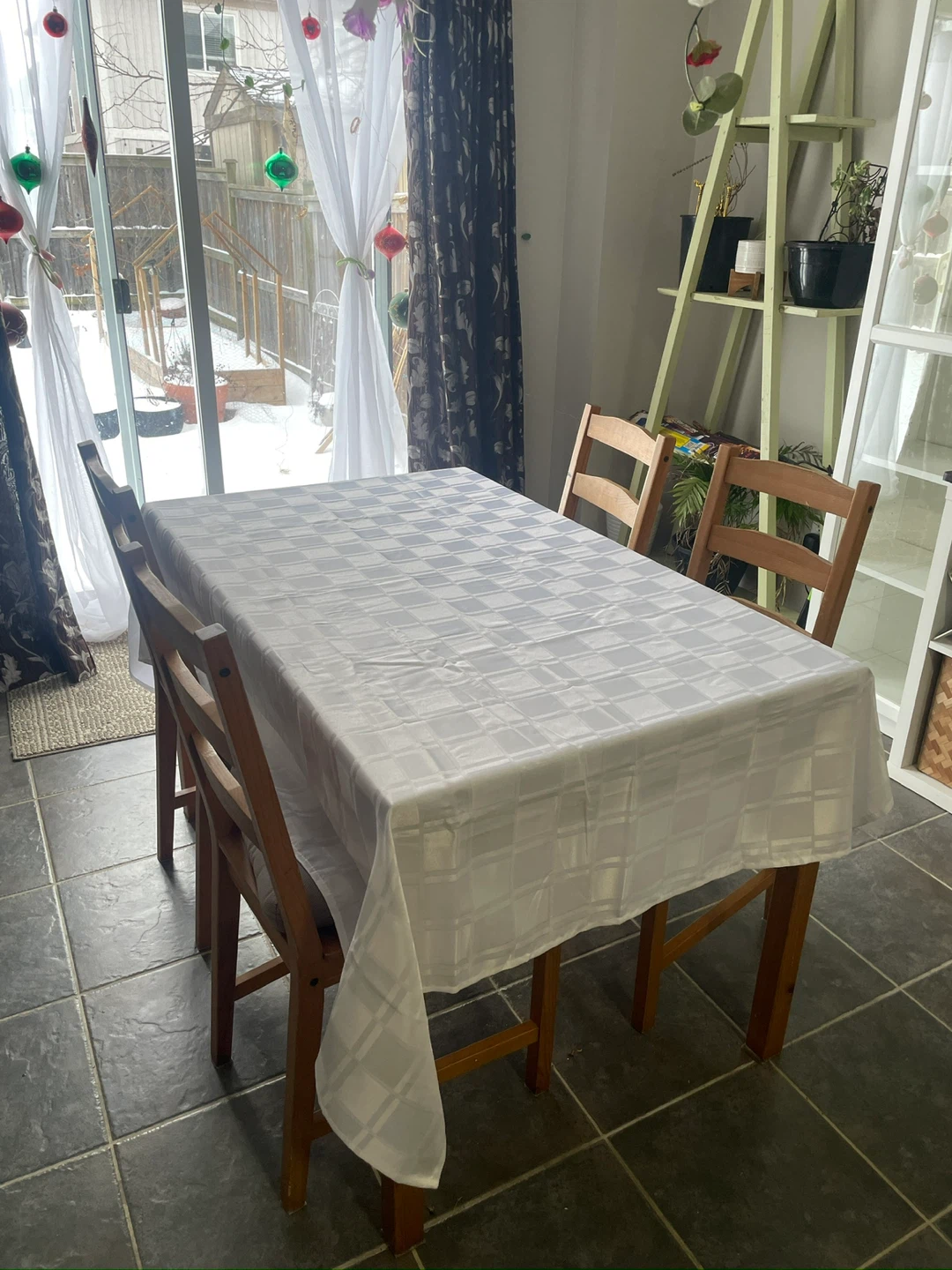 Dining Table with 4 Chairs