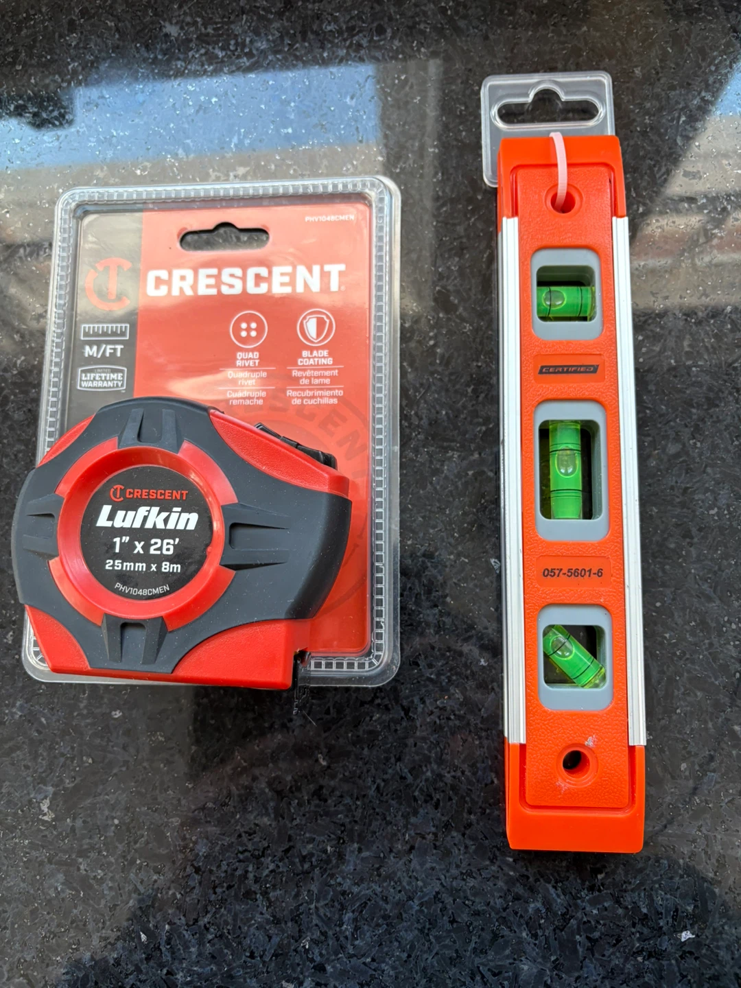 New Crescent Lufkin 1" x 26' Tape Measure & Level