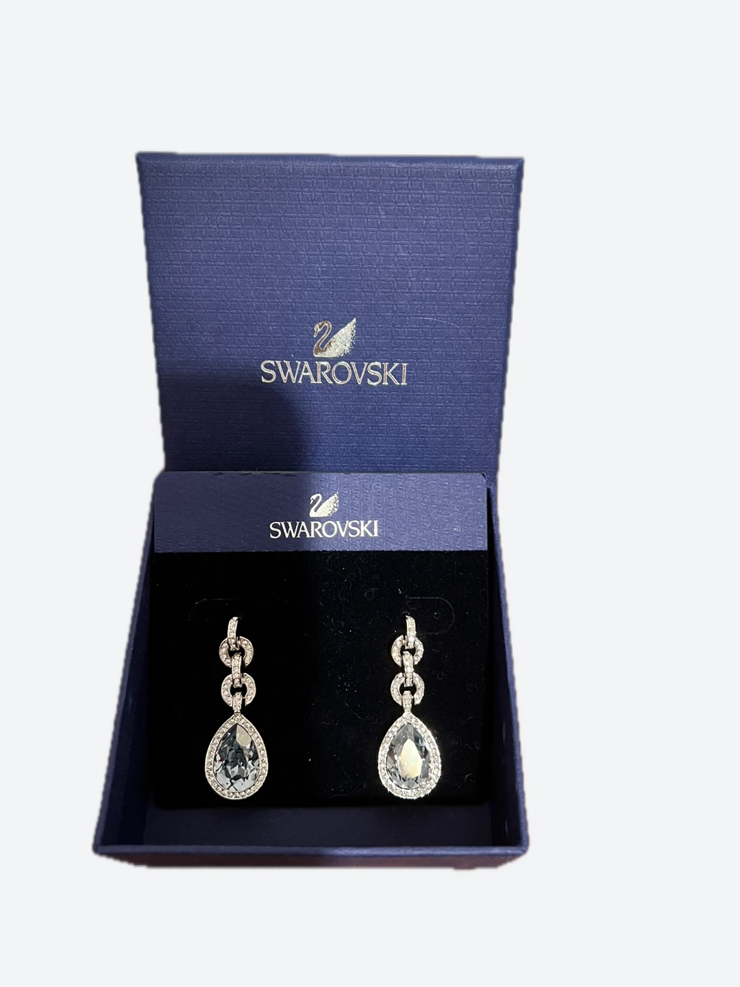Swarovski earrings with teardrop crystal