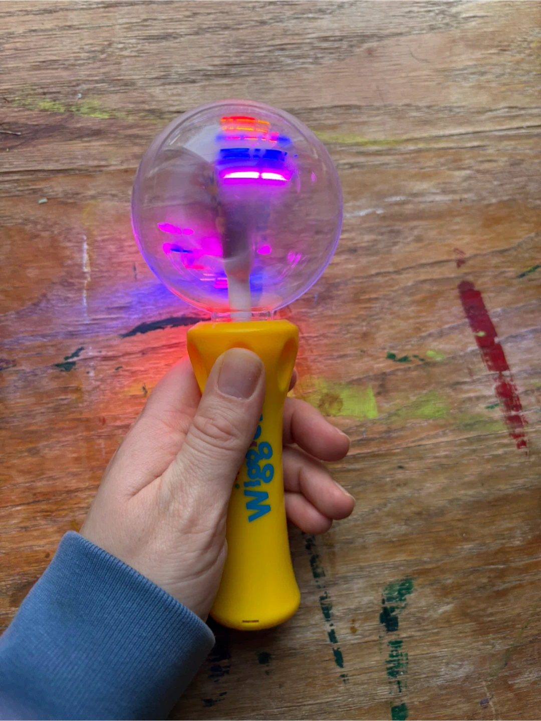 The Wiggles Light Up Bubble Wand - photo 2
