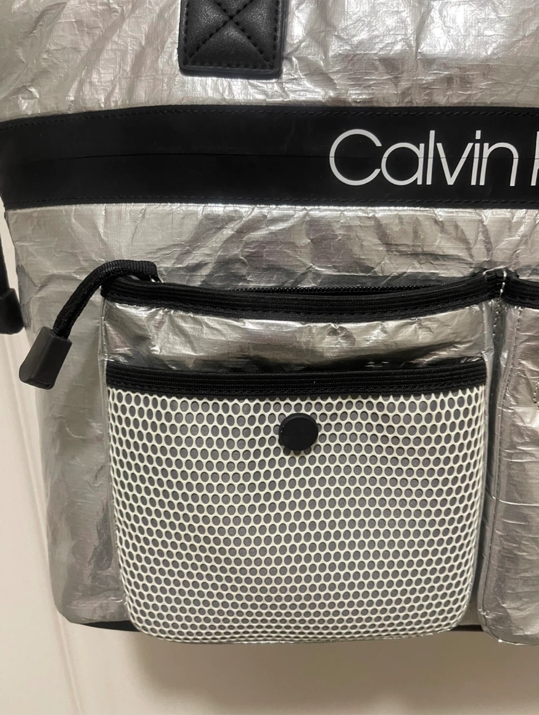 ***ADDED GIFTS*** plus REDUCED***Calvin Klein Silver Tote Bag - photo 2